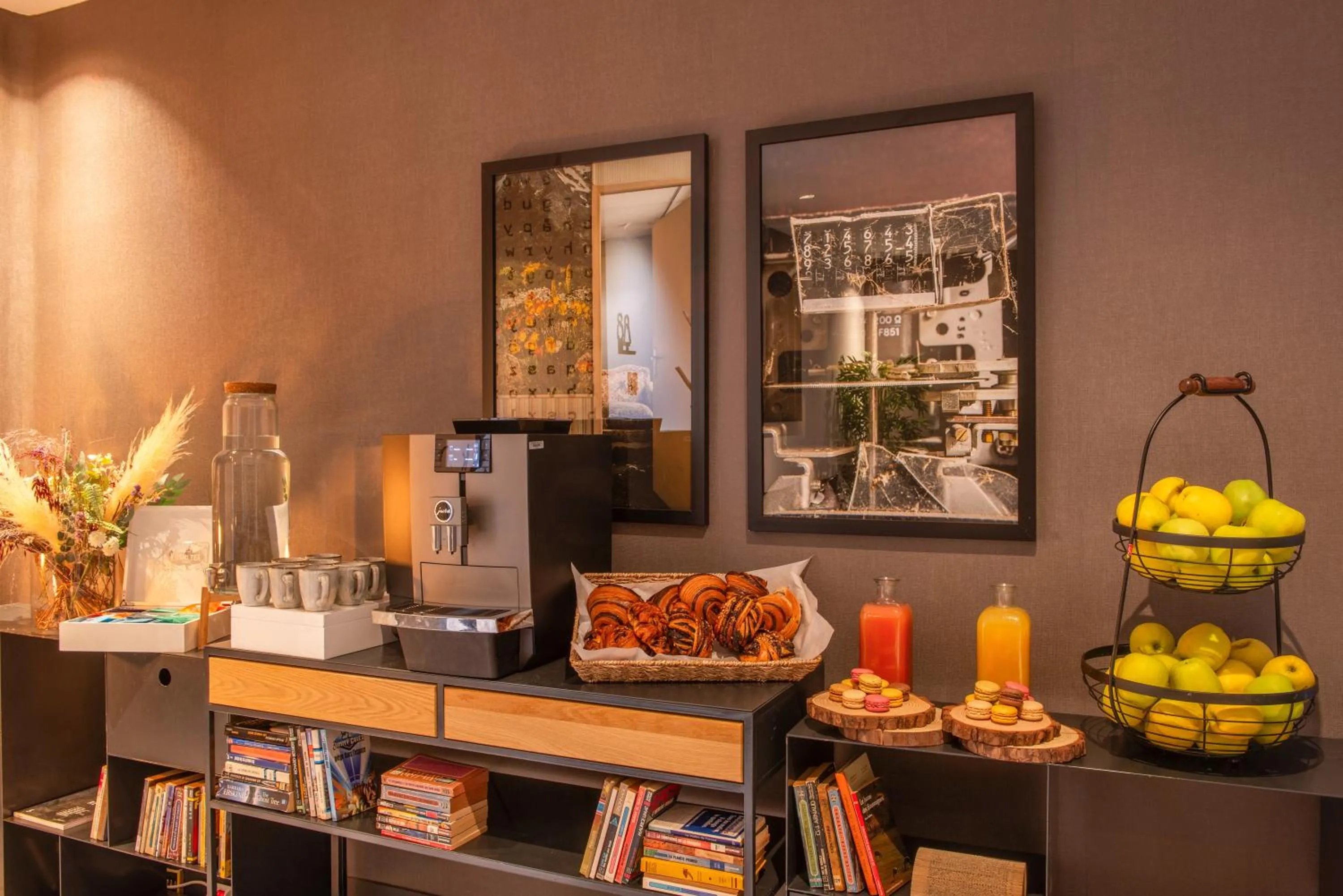 Meeting/conference room in L'Imprimerie Hôtel