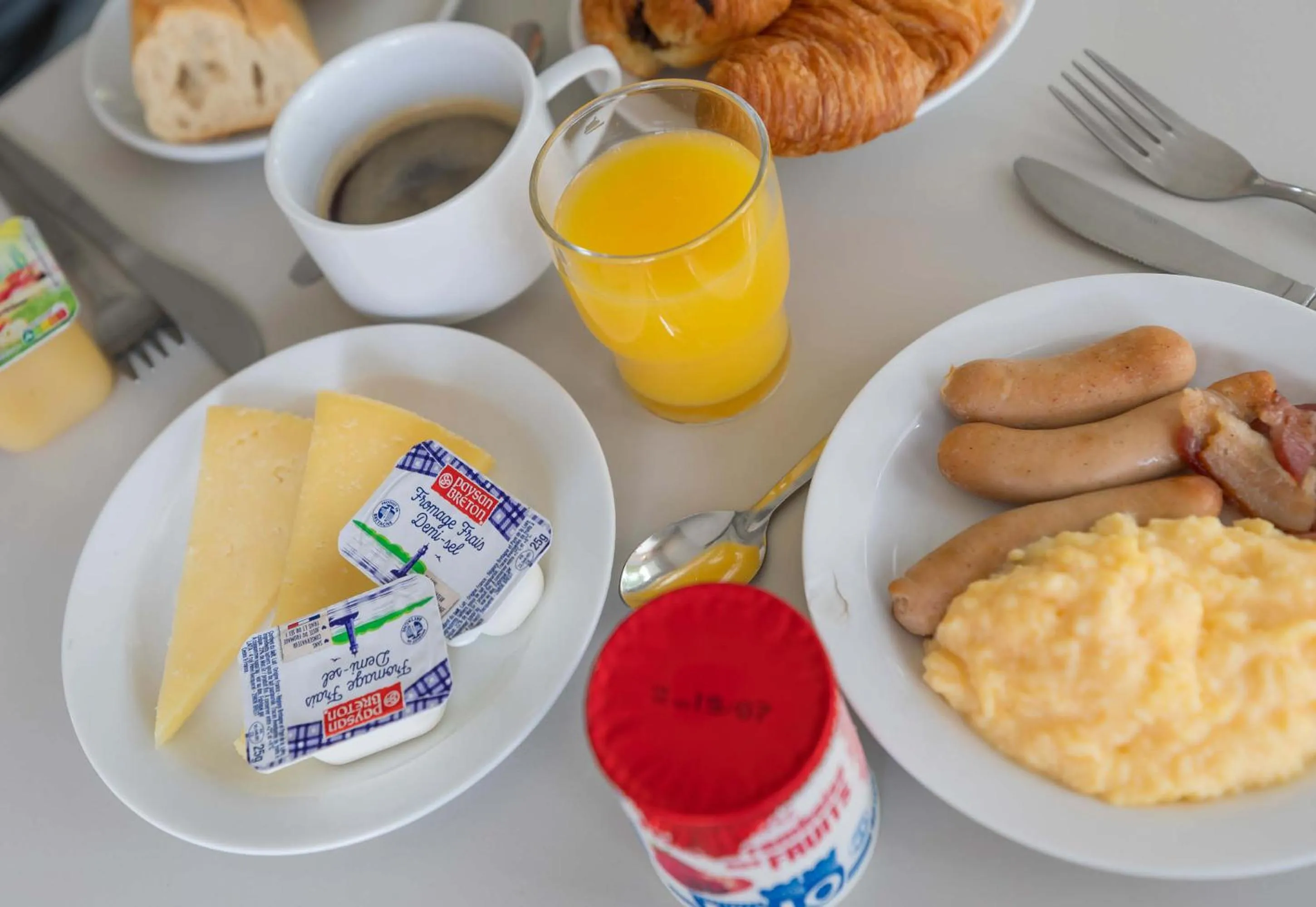 Breakfast in B&B HOTEL Troyes Barberey