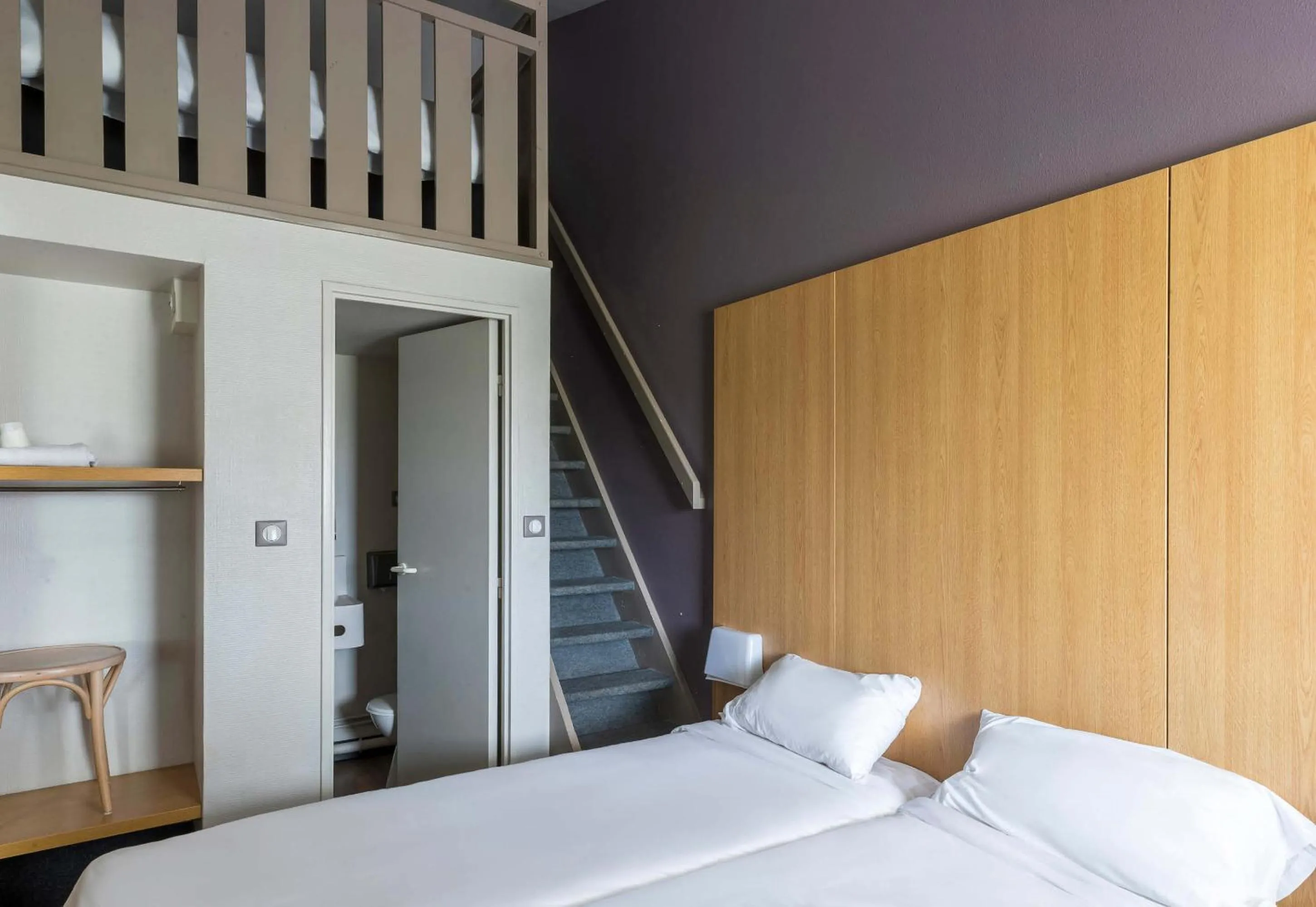 Bedroom, Bed in B&B HOTEL Troyes Barberey