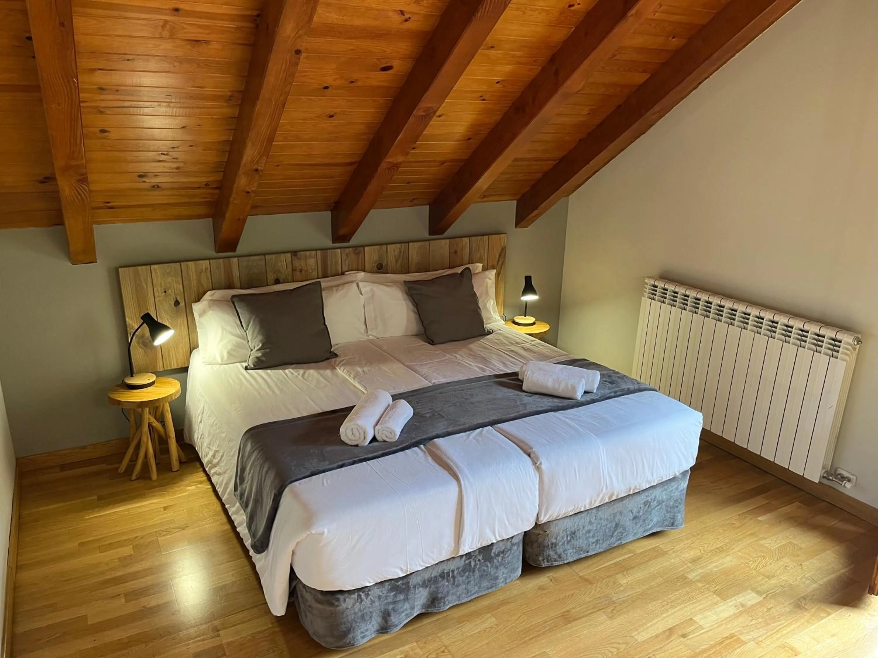 Bed in Hotel Els Encantats