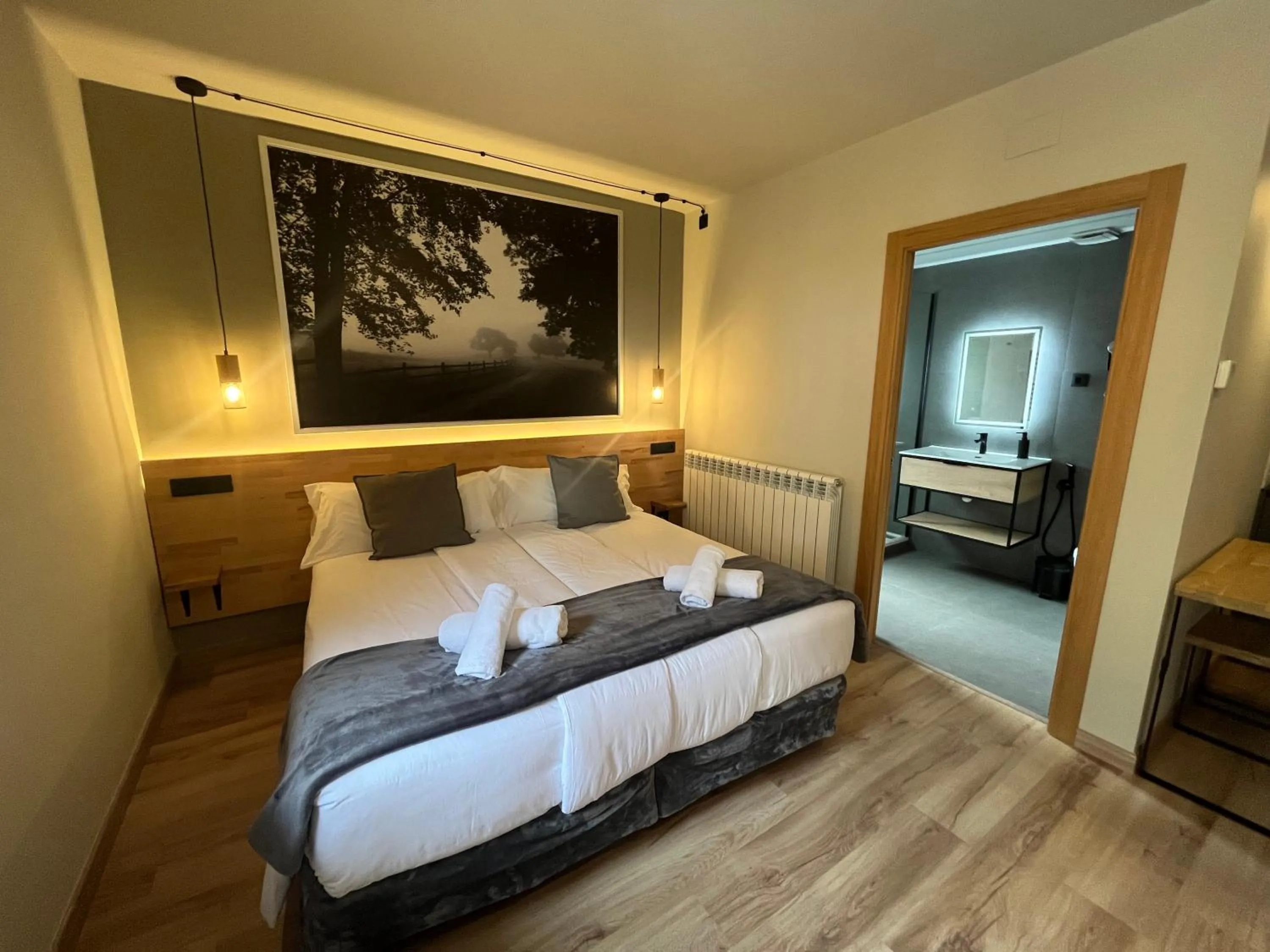 Bedroom, Bed in Hotel Els Encantats