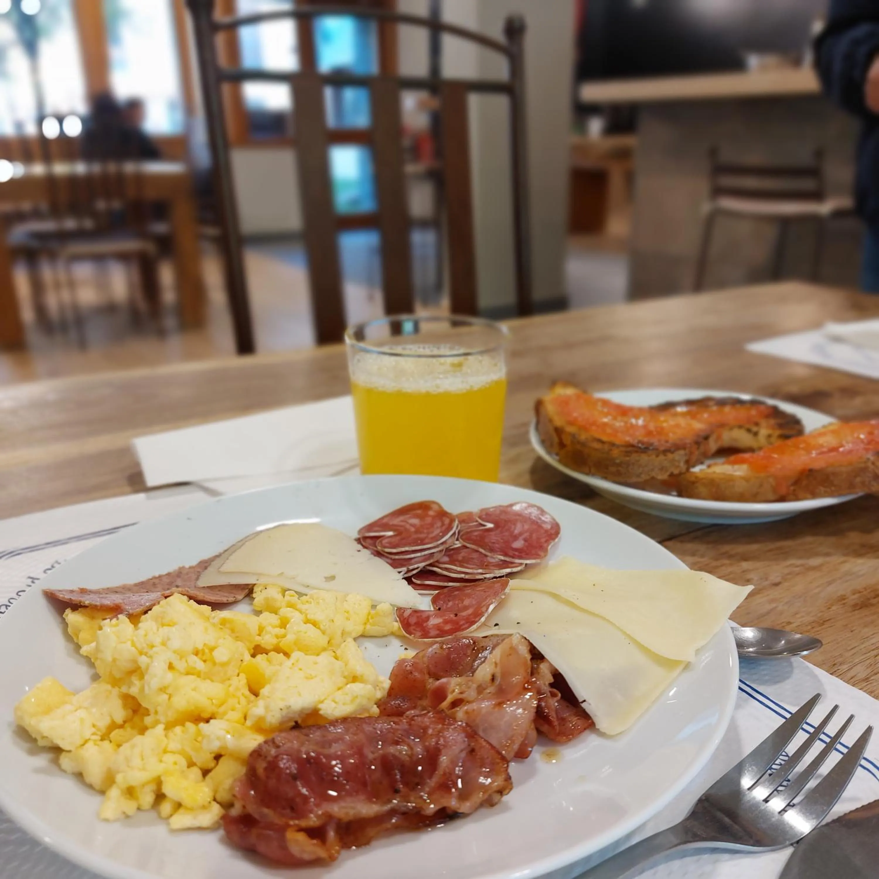 Breakfast in Hotel Els Encantats