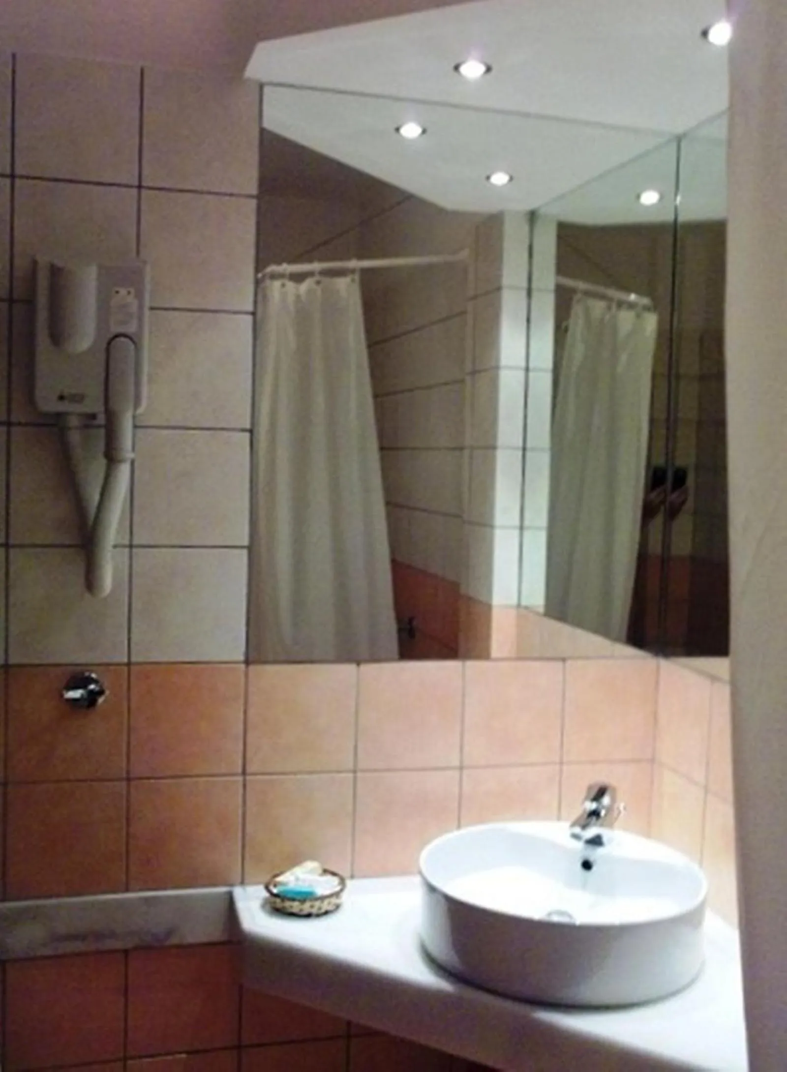 Bathroom in Violetta