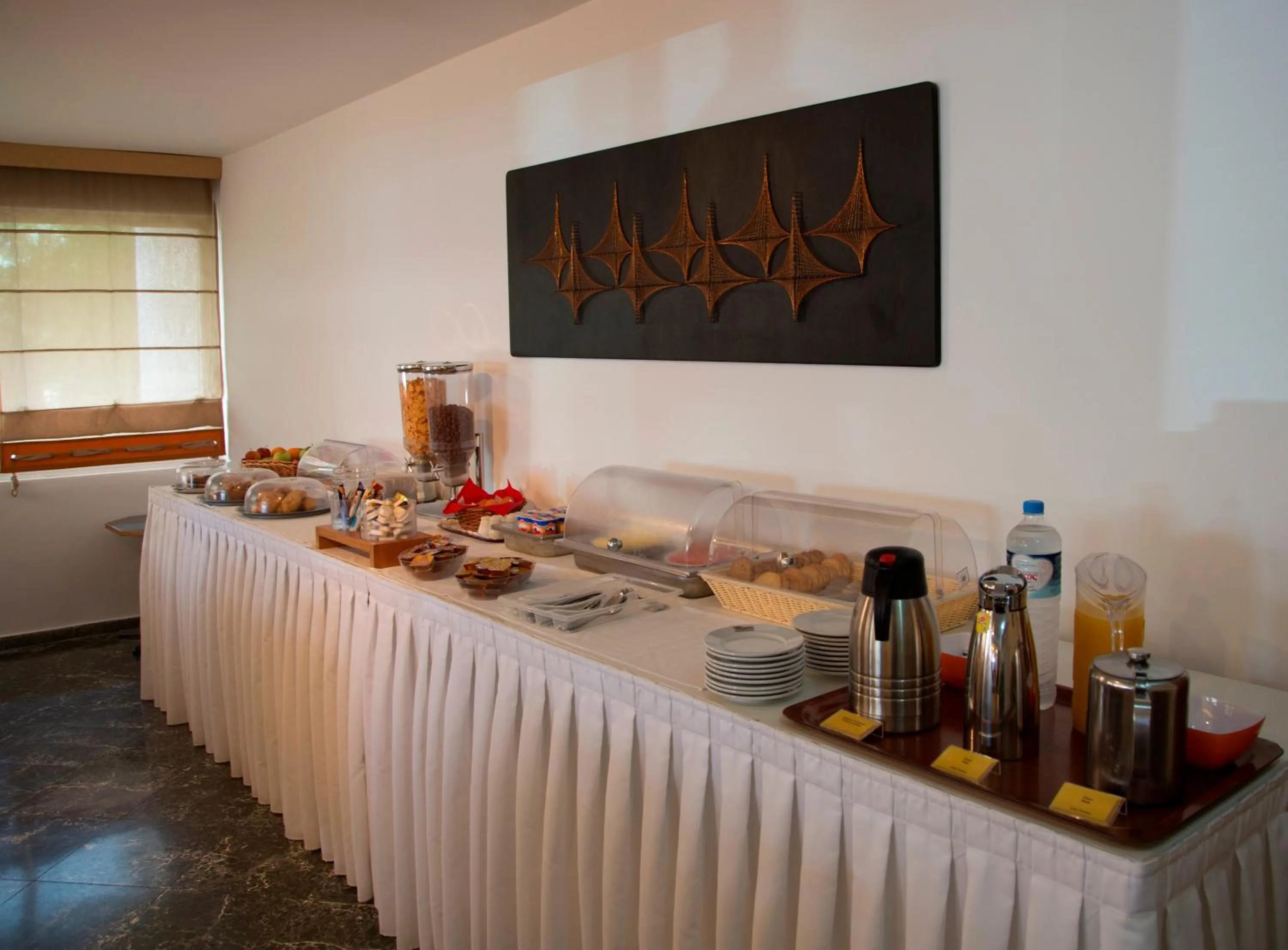 Restaurant/places to eat in Violetta