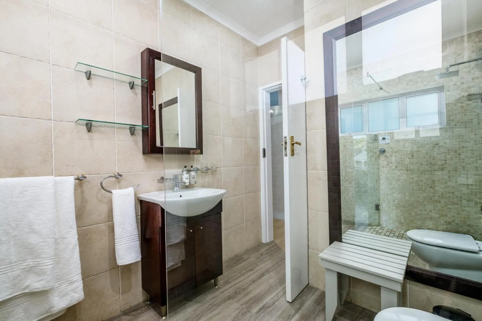 Bathroom in 49-on-Cherry