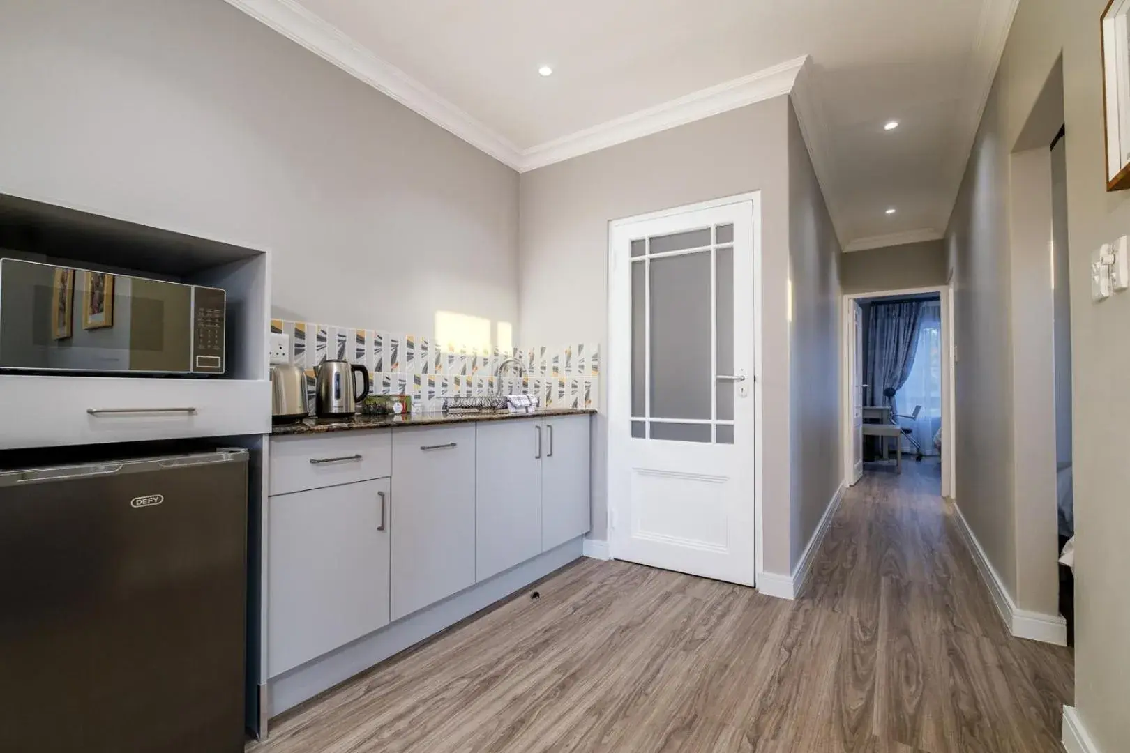 Suite - single occupancy in 49-on-Cherry Suite - single occupancy in 49-on-Cherry