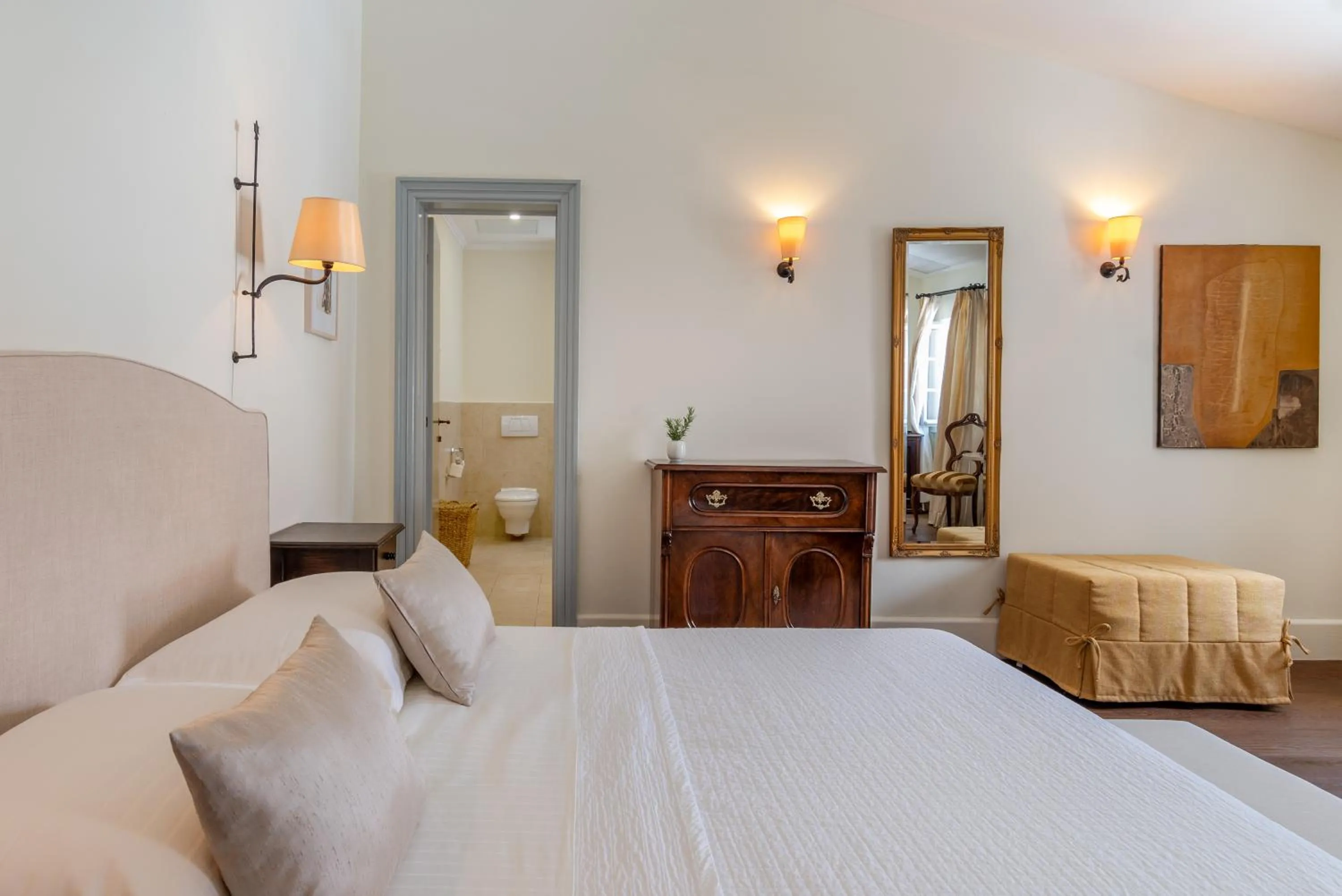 Bed in Heritage Hotel Martinis Marchi