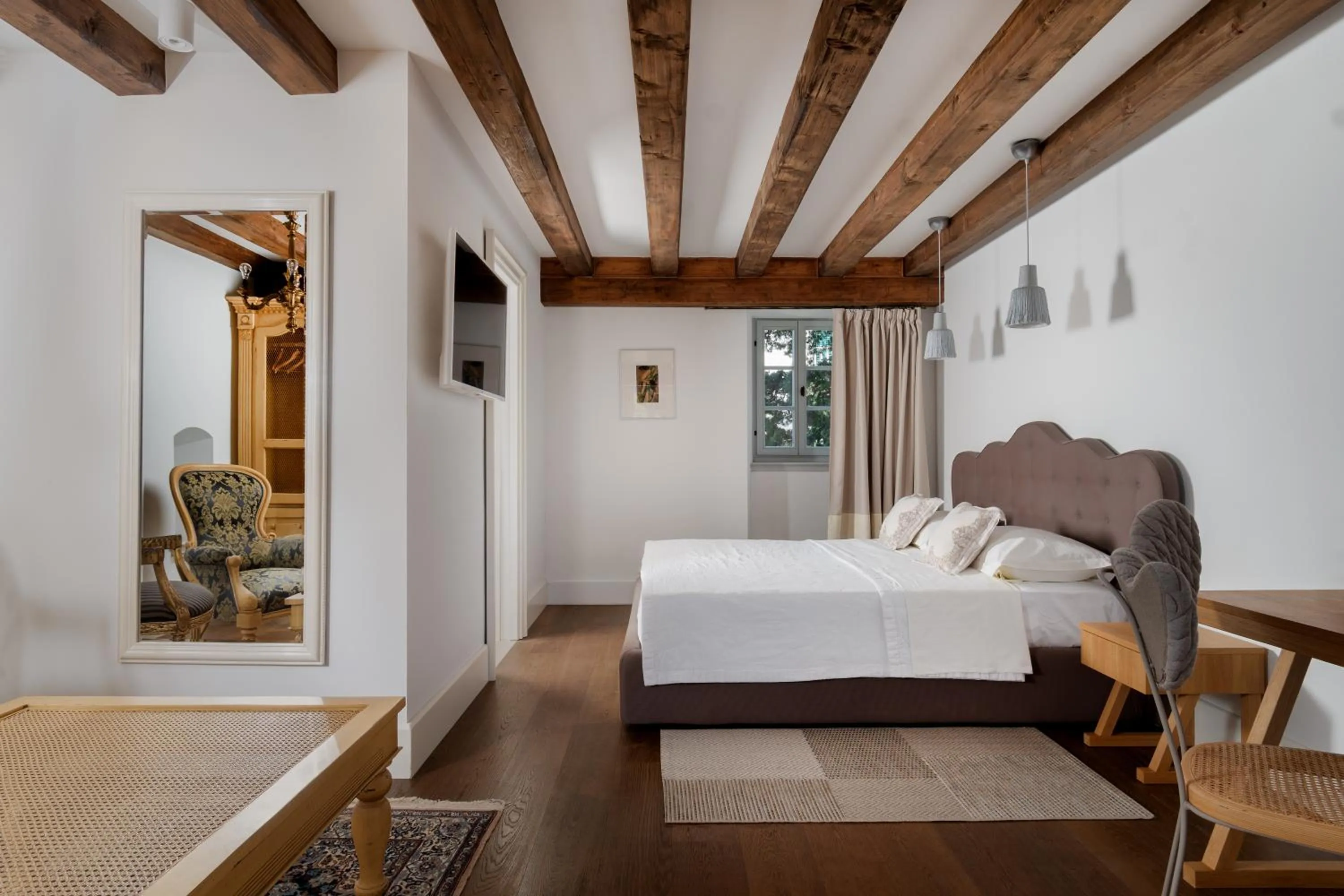 Bed in Heritage Hotel Martinis Marchi