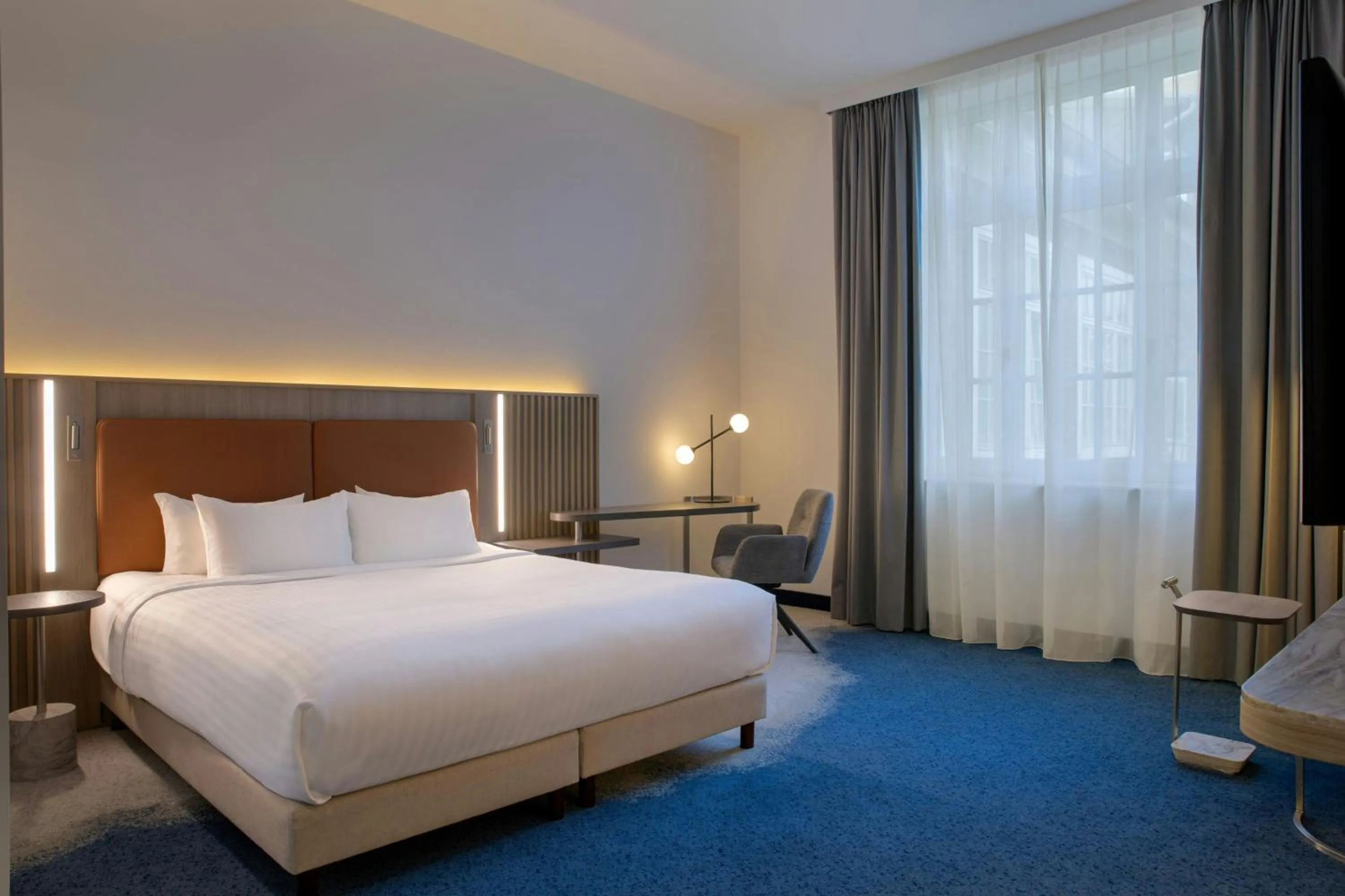 Photo of the whole room, Bed in Courtyard by Marriott Bremen