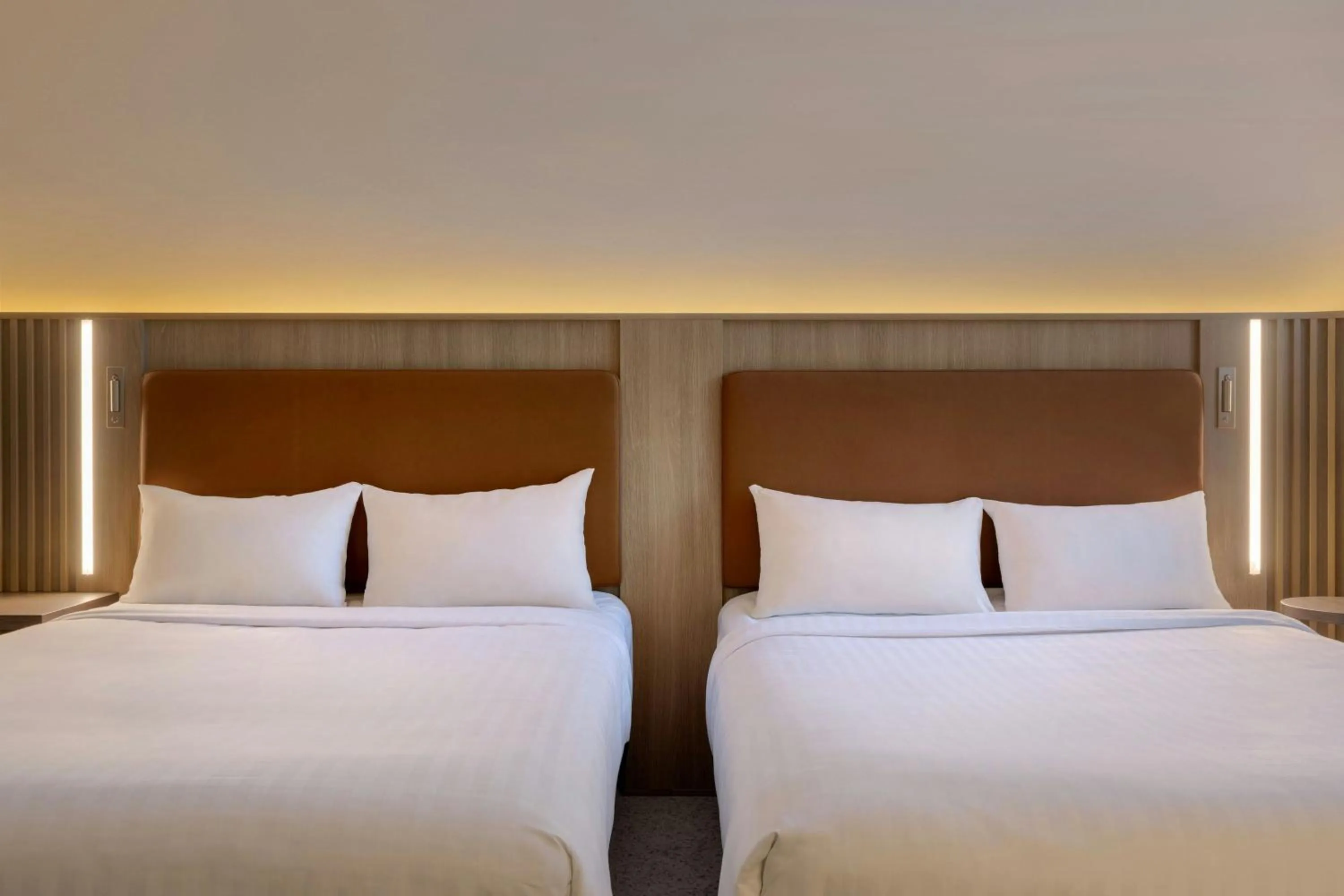 Photo of the whole room, Bed in Courtyard by Marriott Bremen