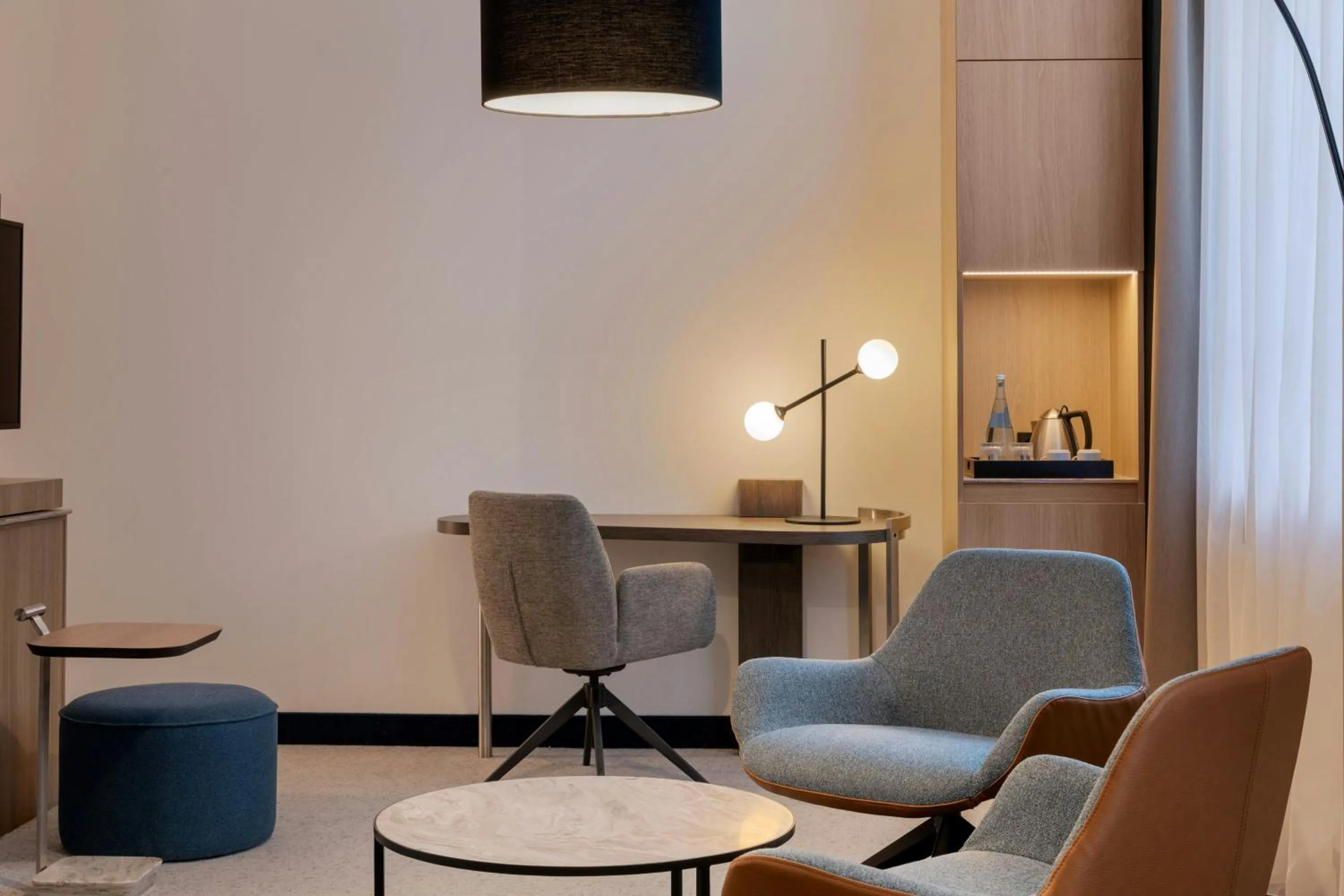 Living room in Courtyard by Marriott Bremen