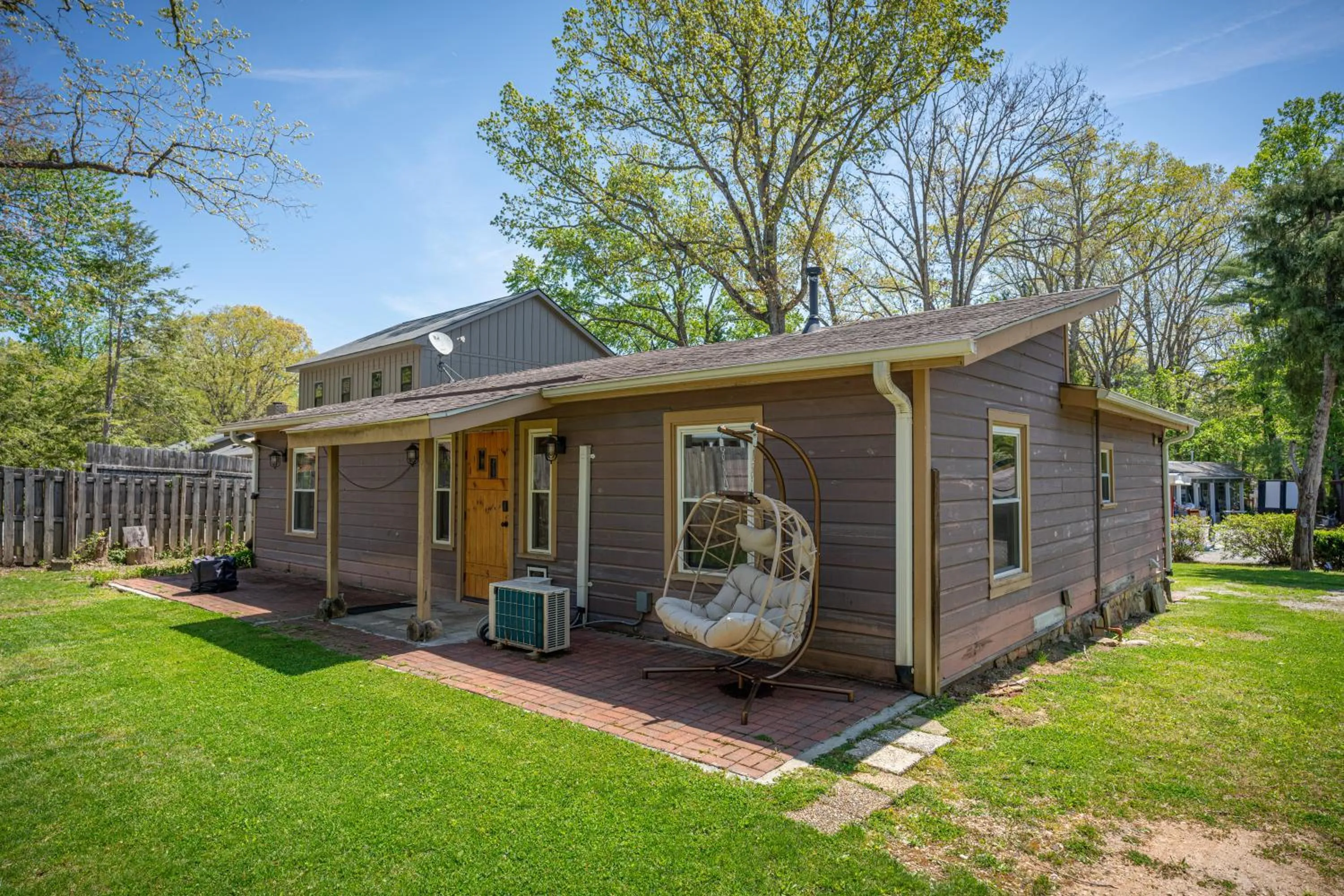 Property building in CedarWood Inn