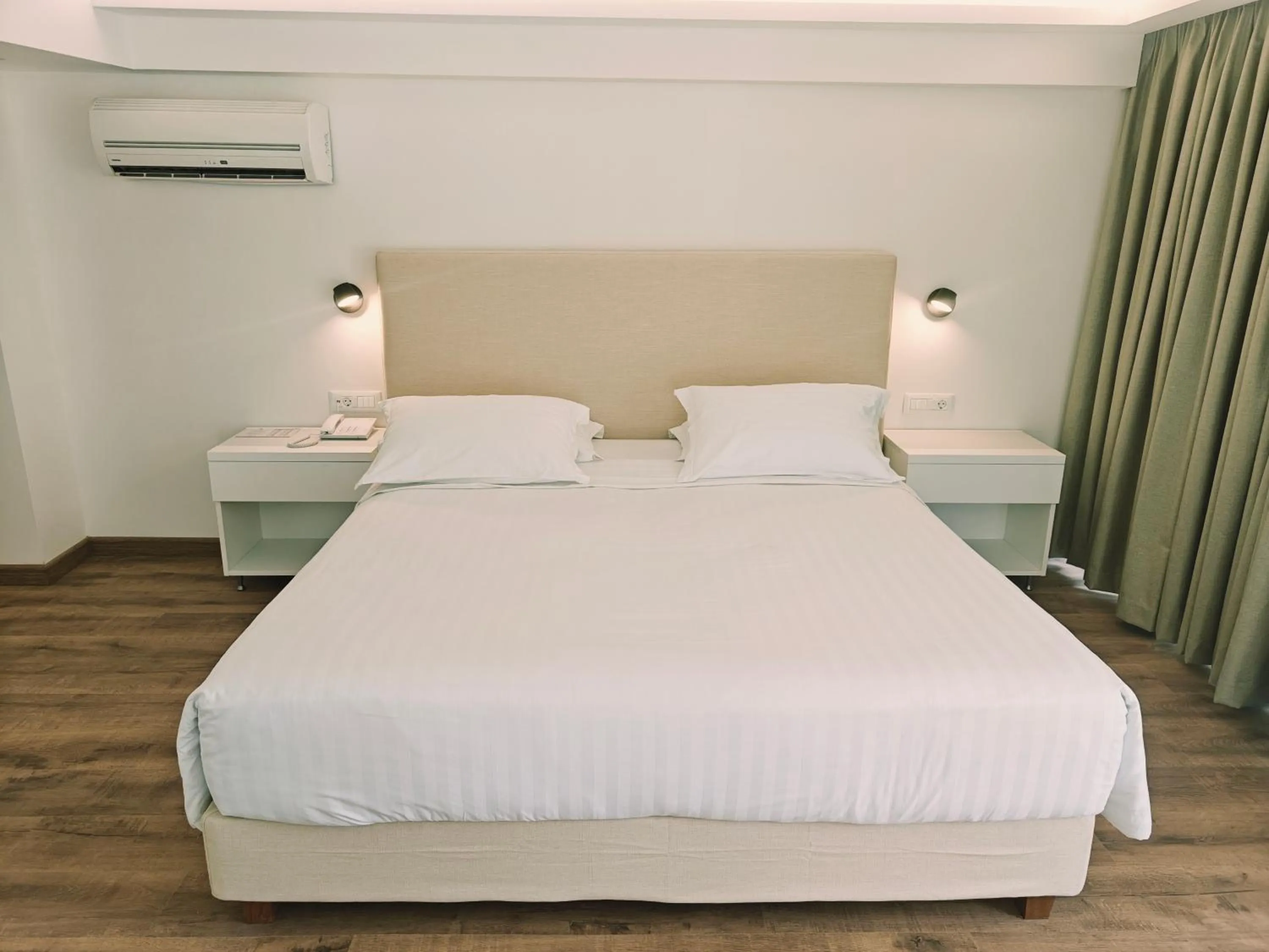 Bed in Ibiscus Hotel