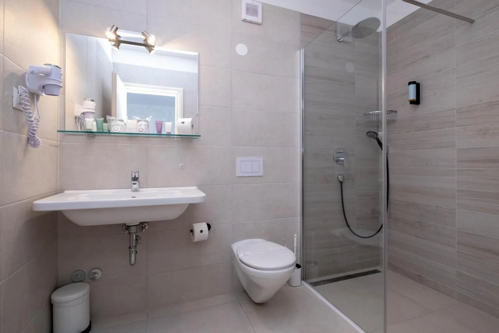 Bathroom in Hotel Bor