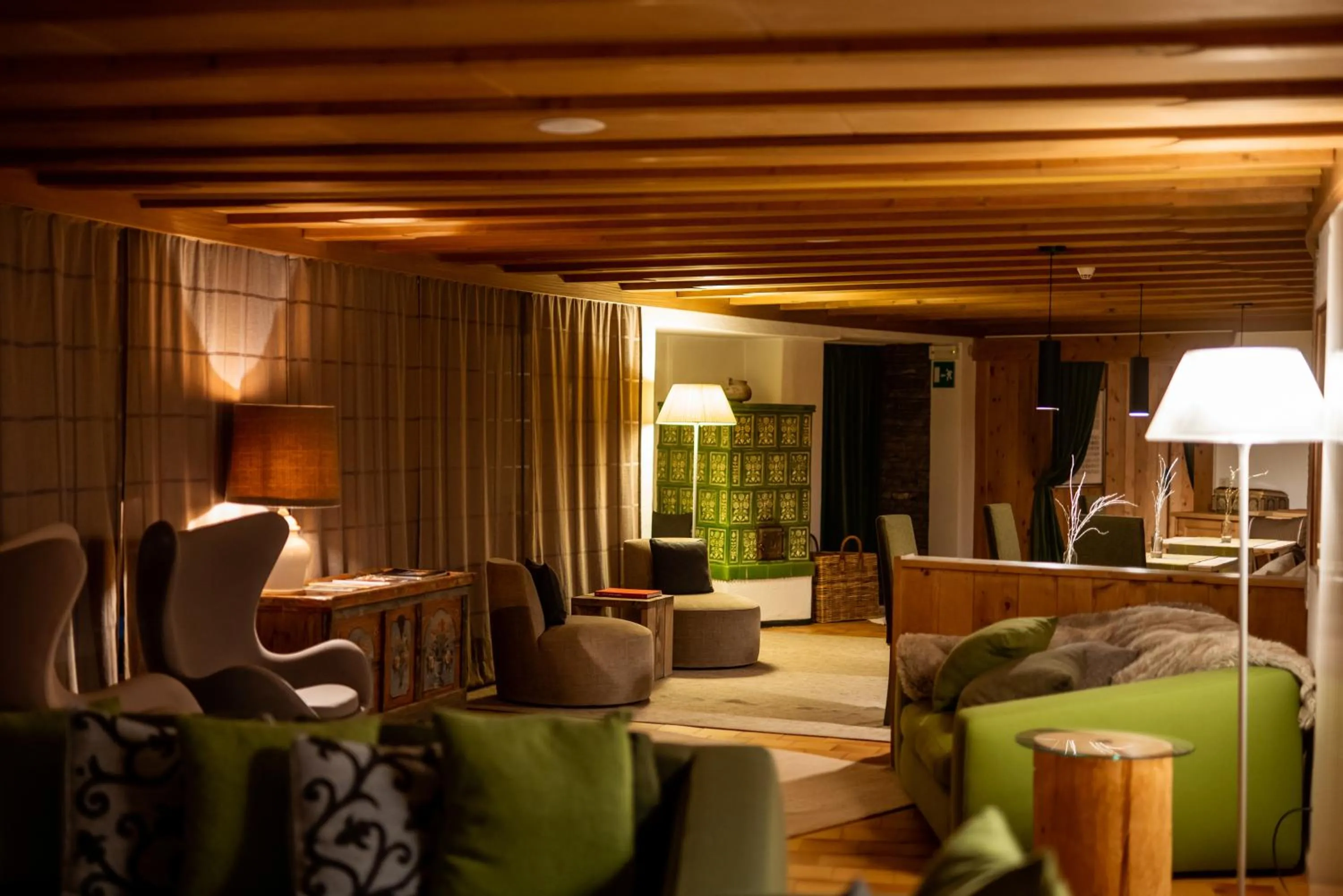 Communal lounge/ TV room in Sporthotel Teresa