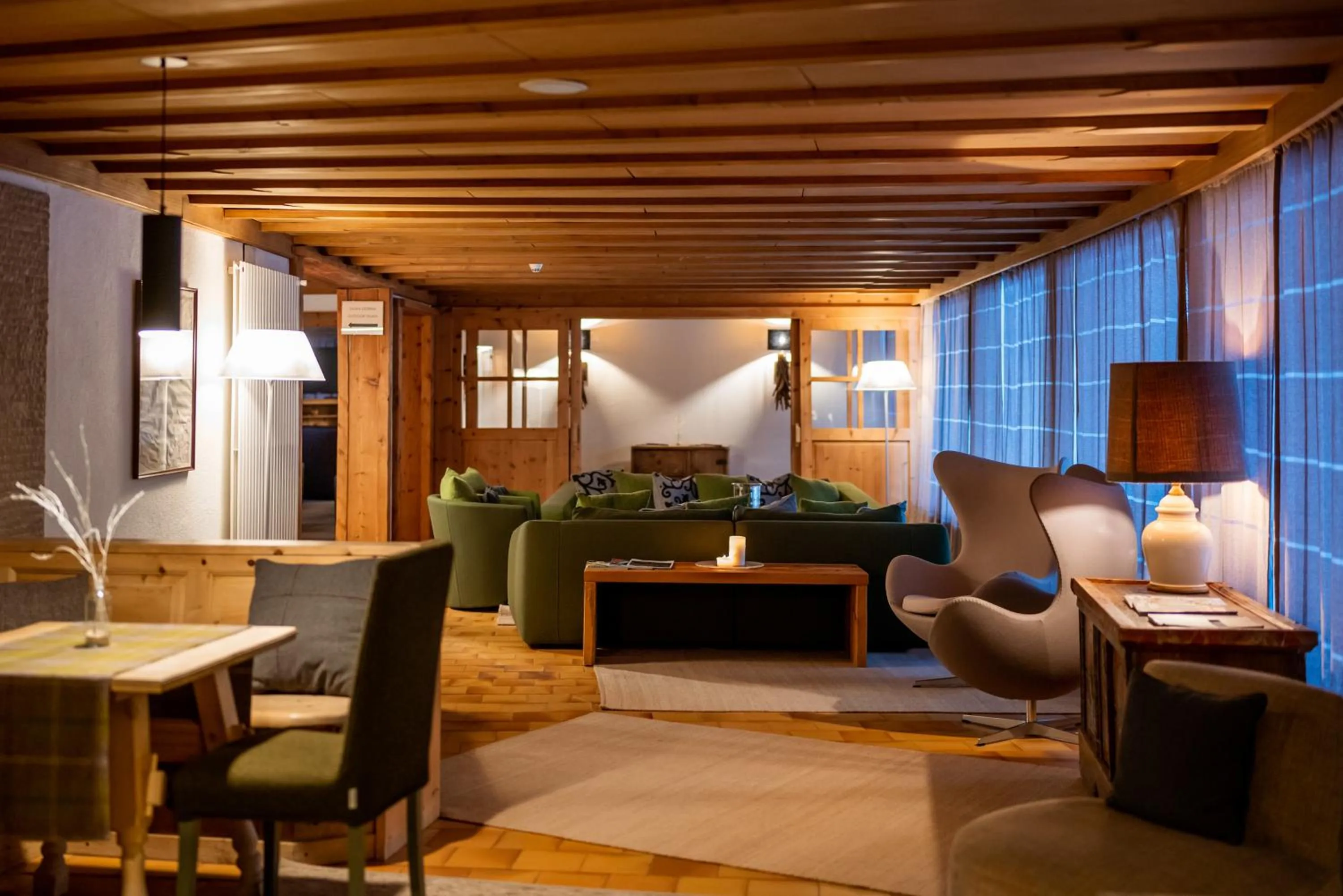 Communal lounge/ TV room in Sporthotel Teresa