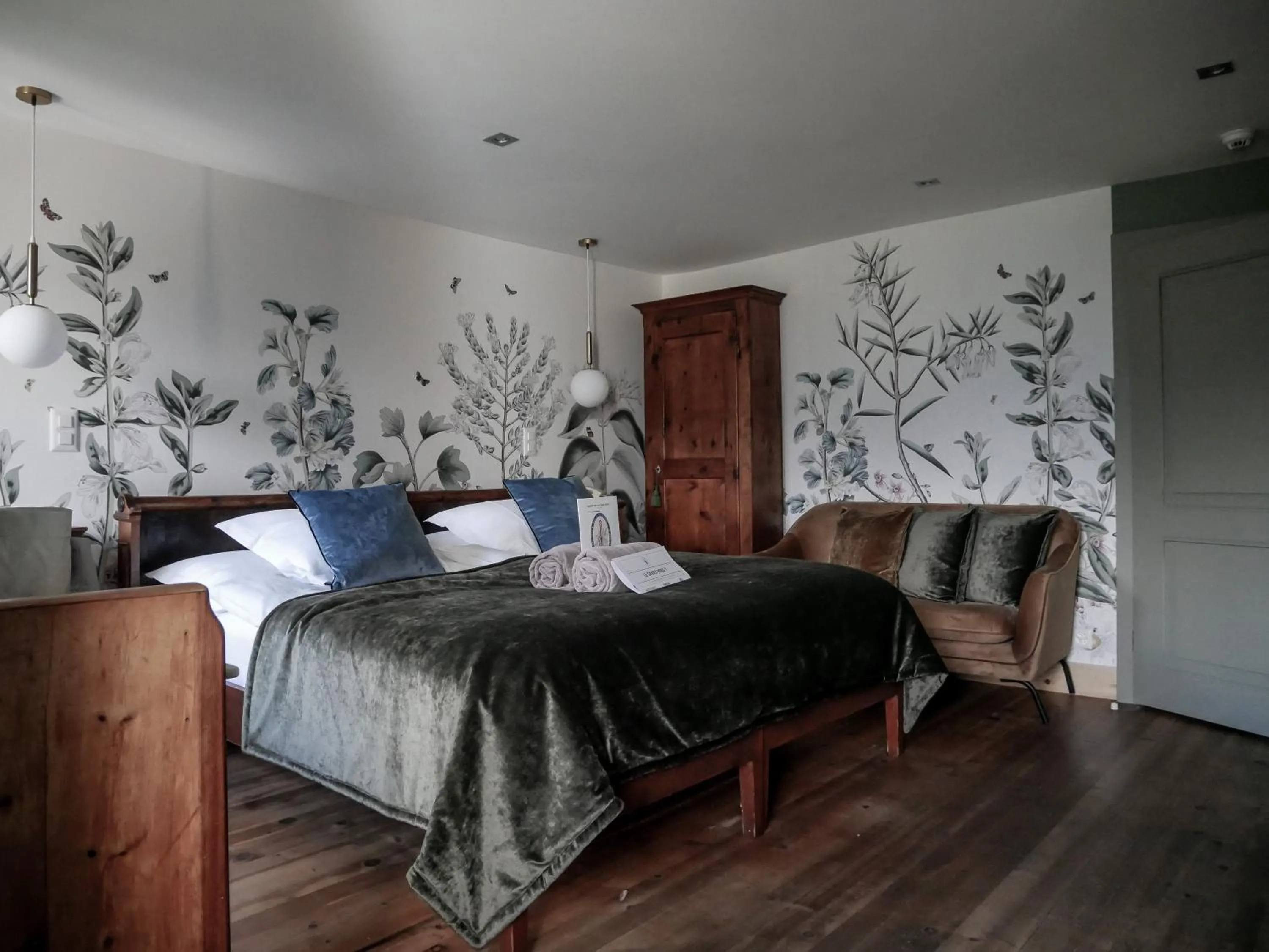 Bed in Hôtel Bella Tola & SPA