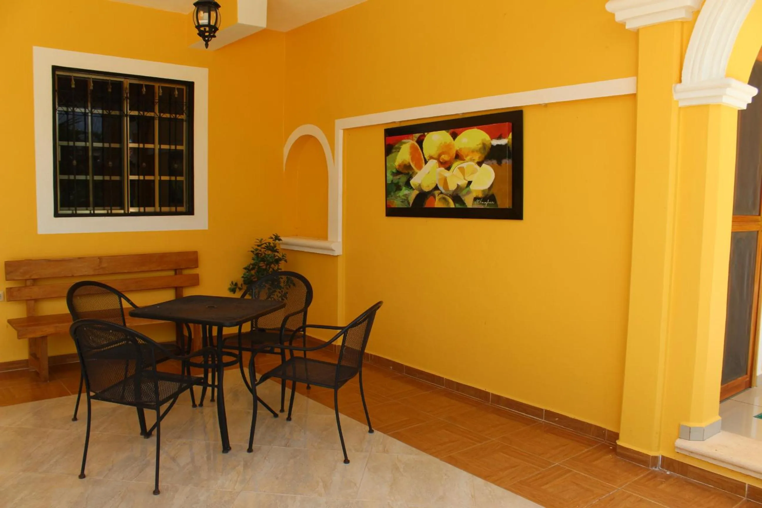 Dining area in Hotel Scarlette