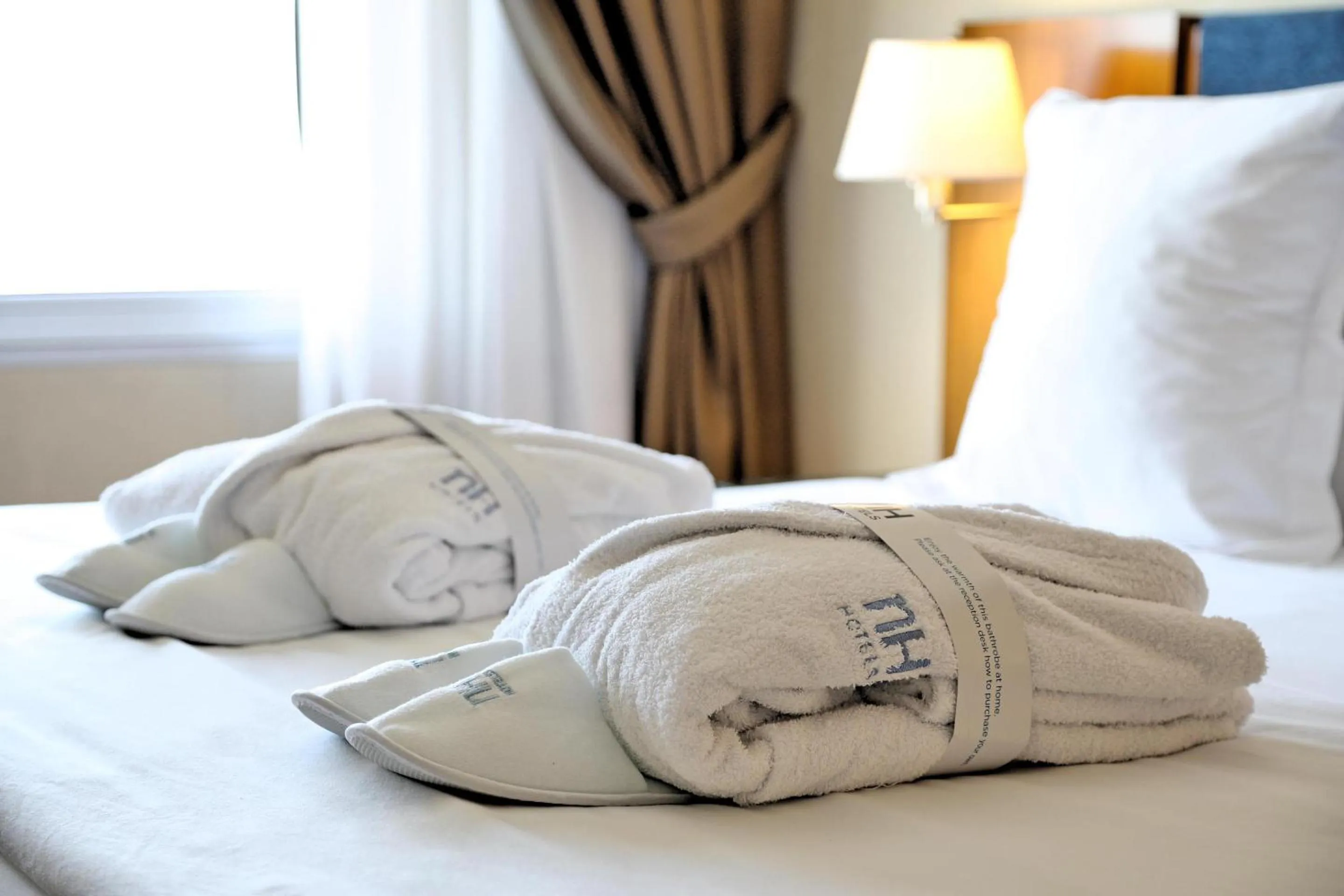 Bathroom, Bed in NH Montevideo Columbia