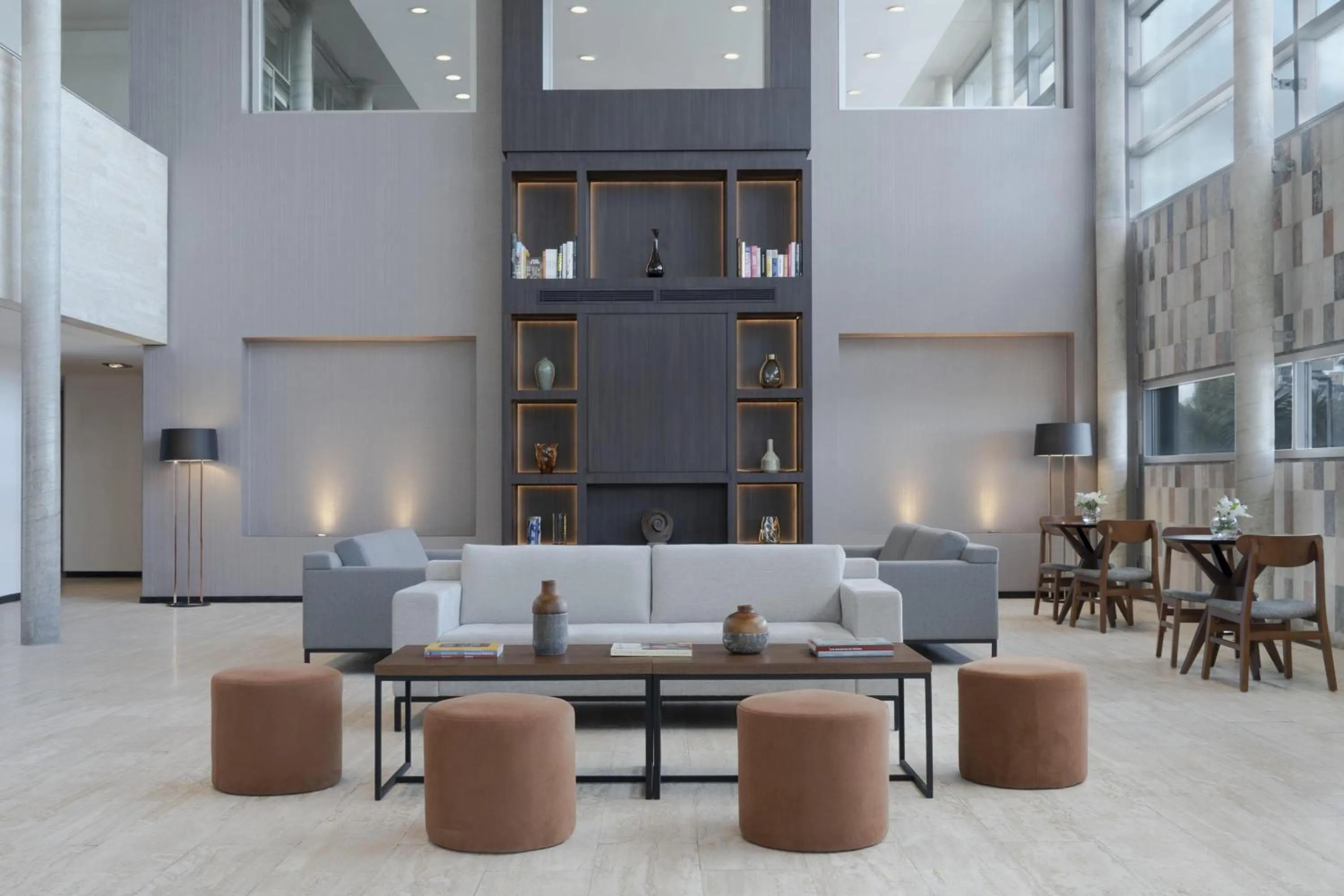 Lobby or reception in NH Montevideo Columbia