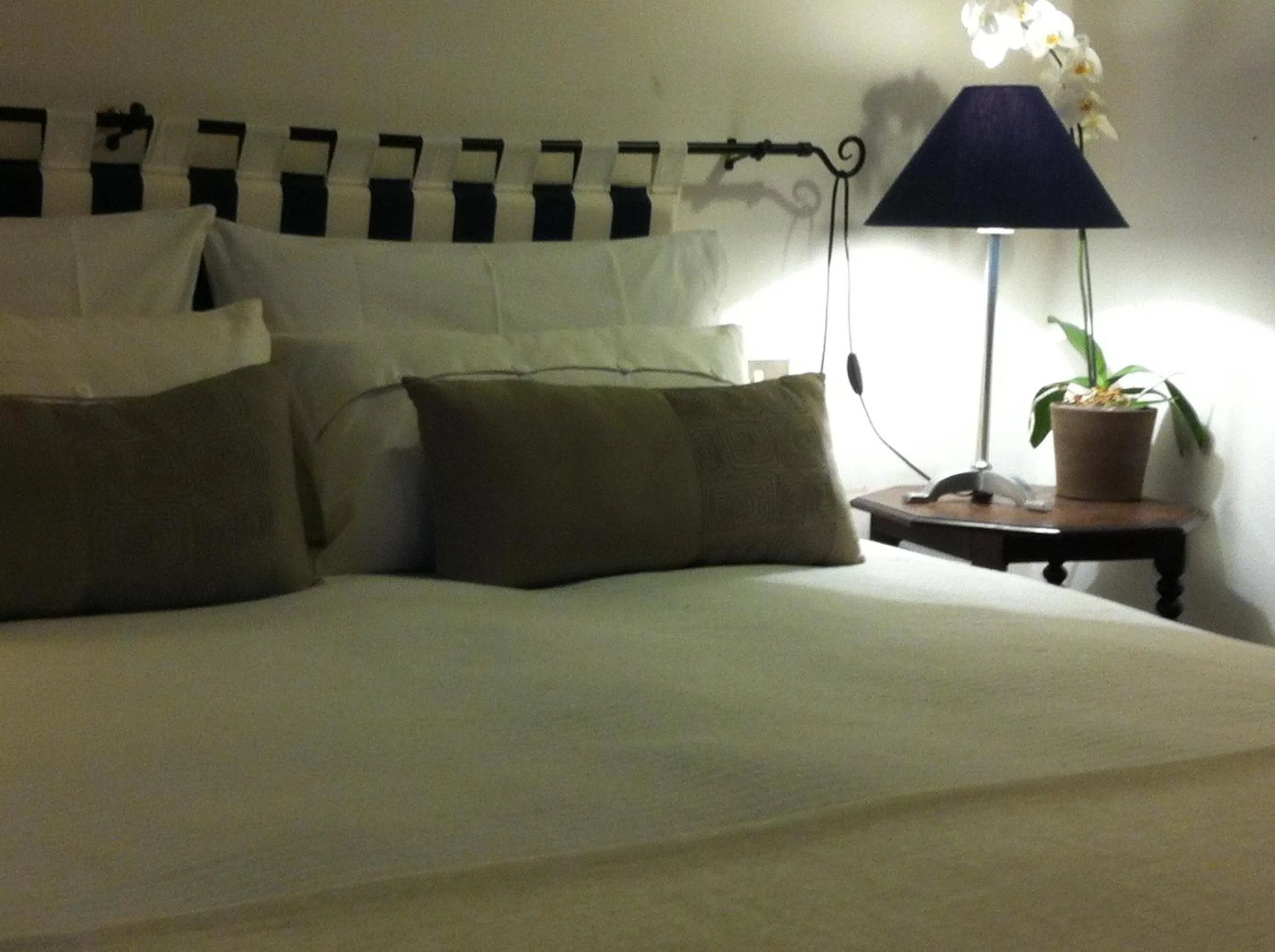 Decorative detail, Bed in Alberghino B&B