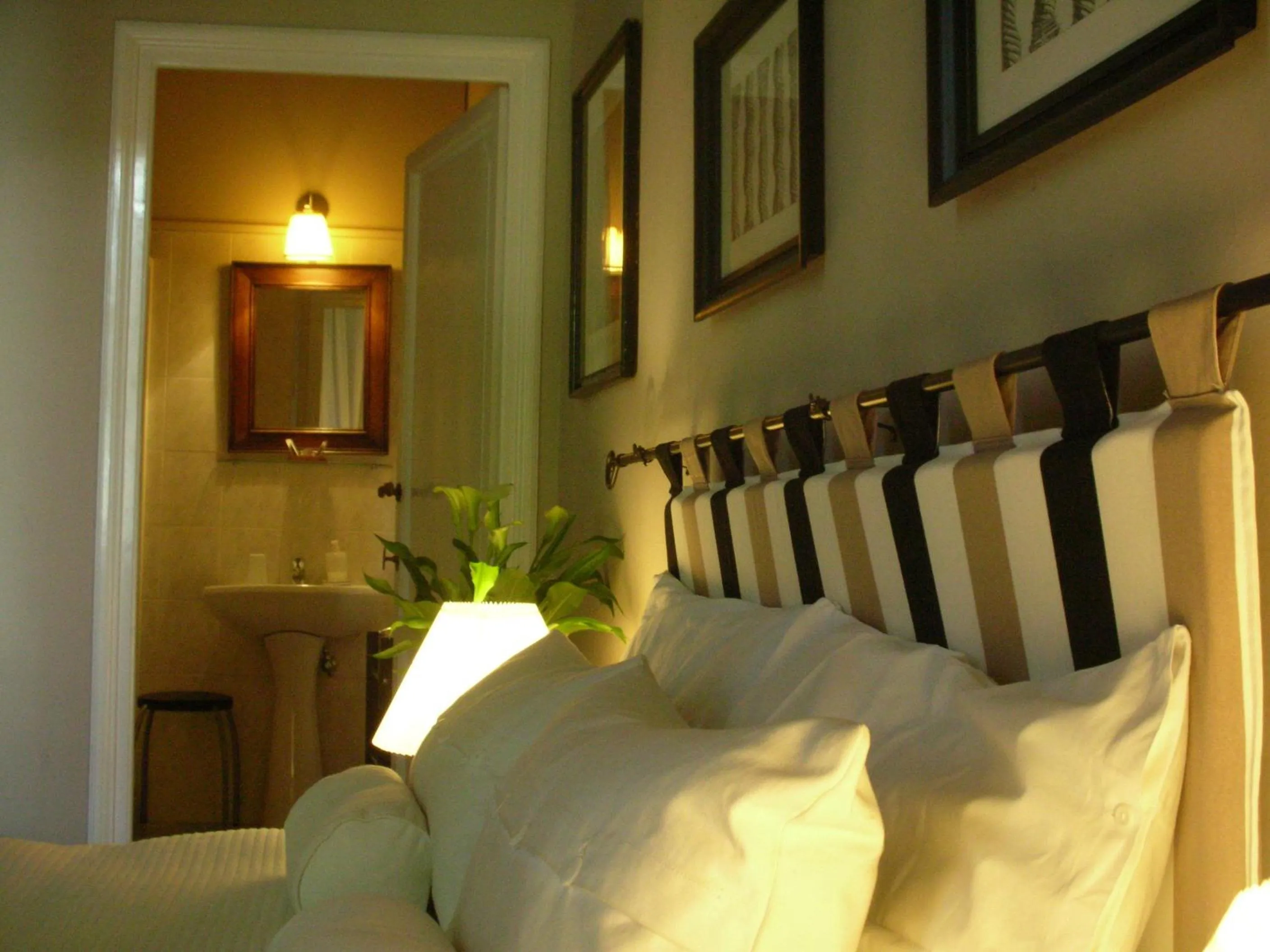 Bathroom, Bed in Alberghino B&B