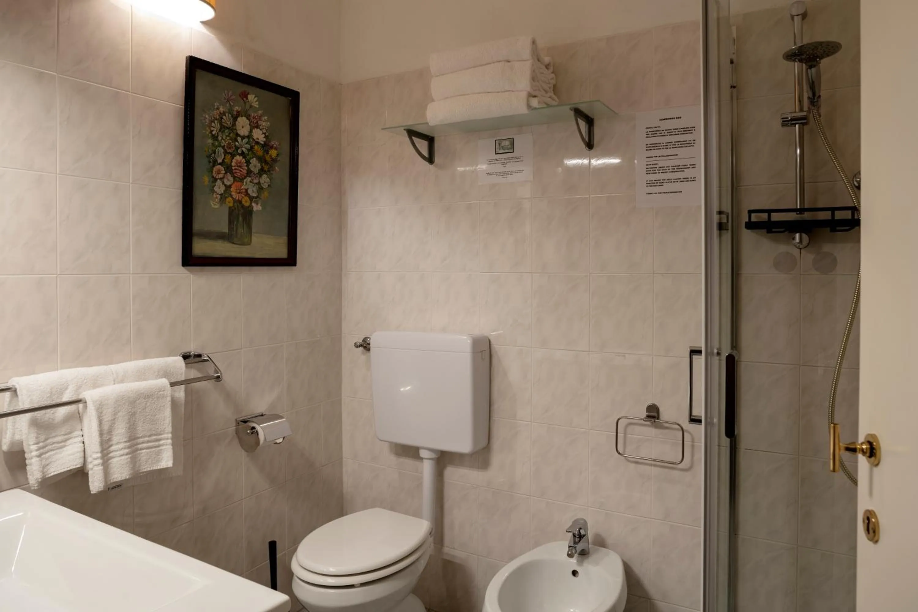 Bathroom in Alberghino B&B