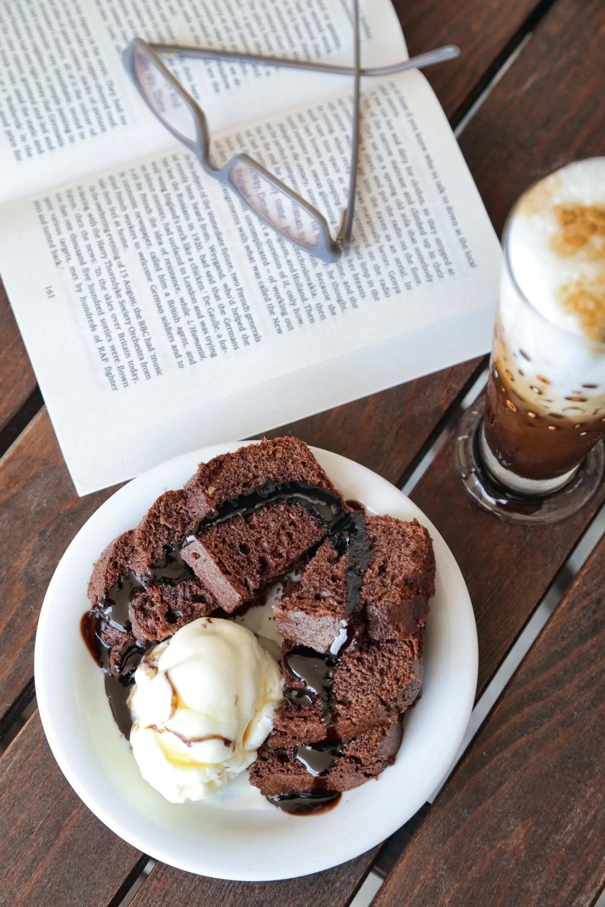 Decorative detail in Yalis Hotel