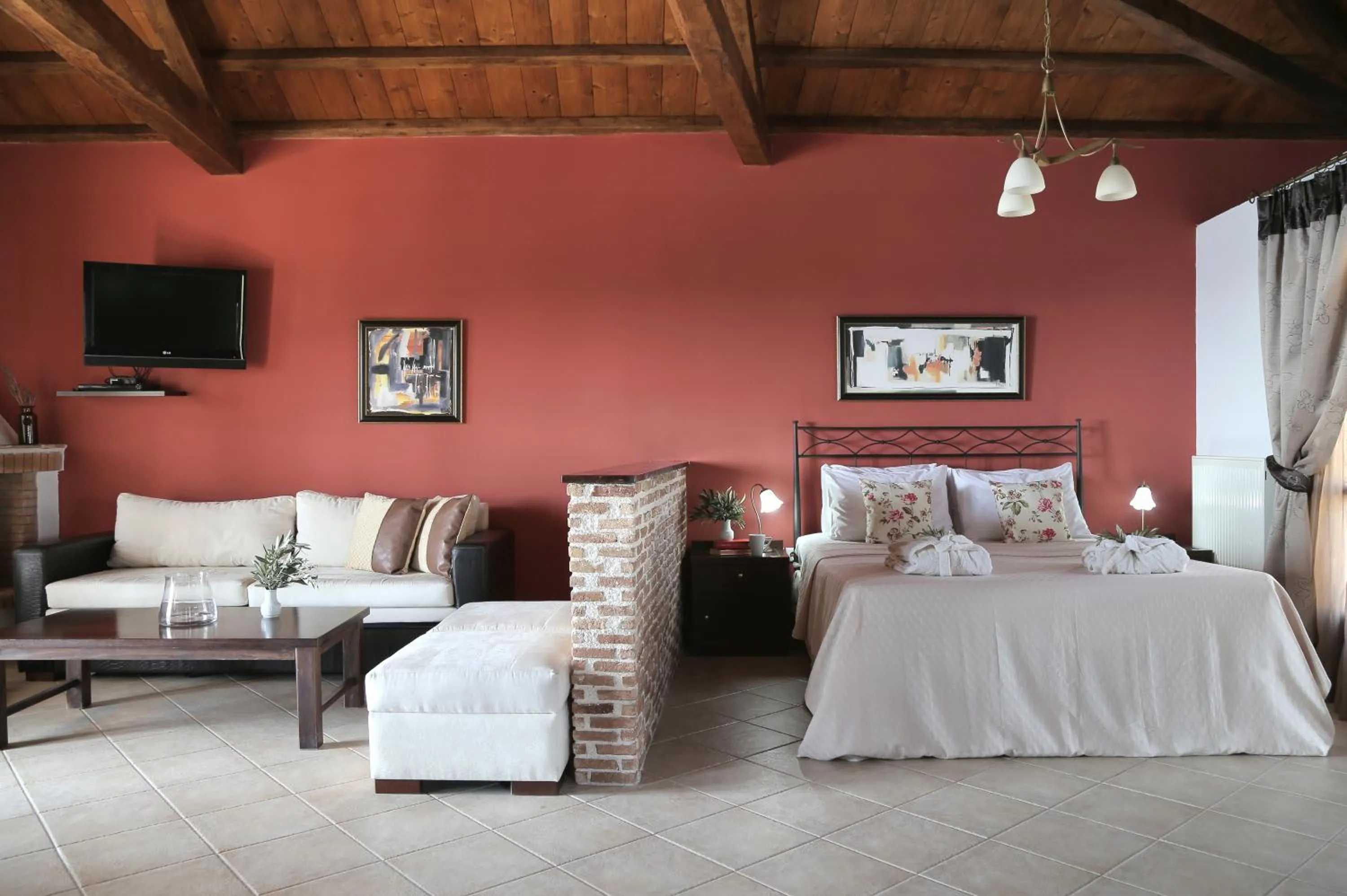 Photo of the whole room, Bed in Yalis Hotel