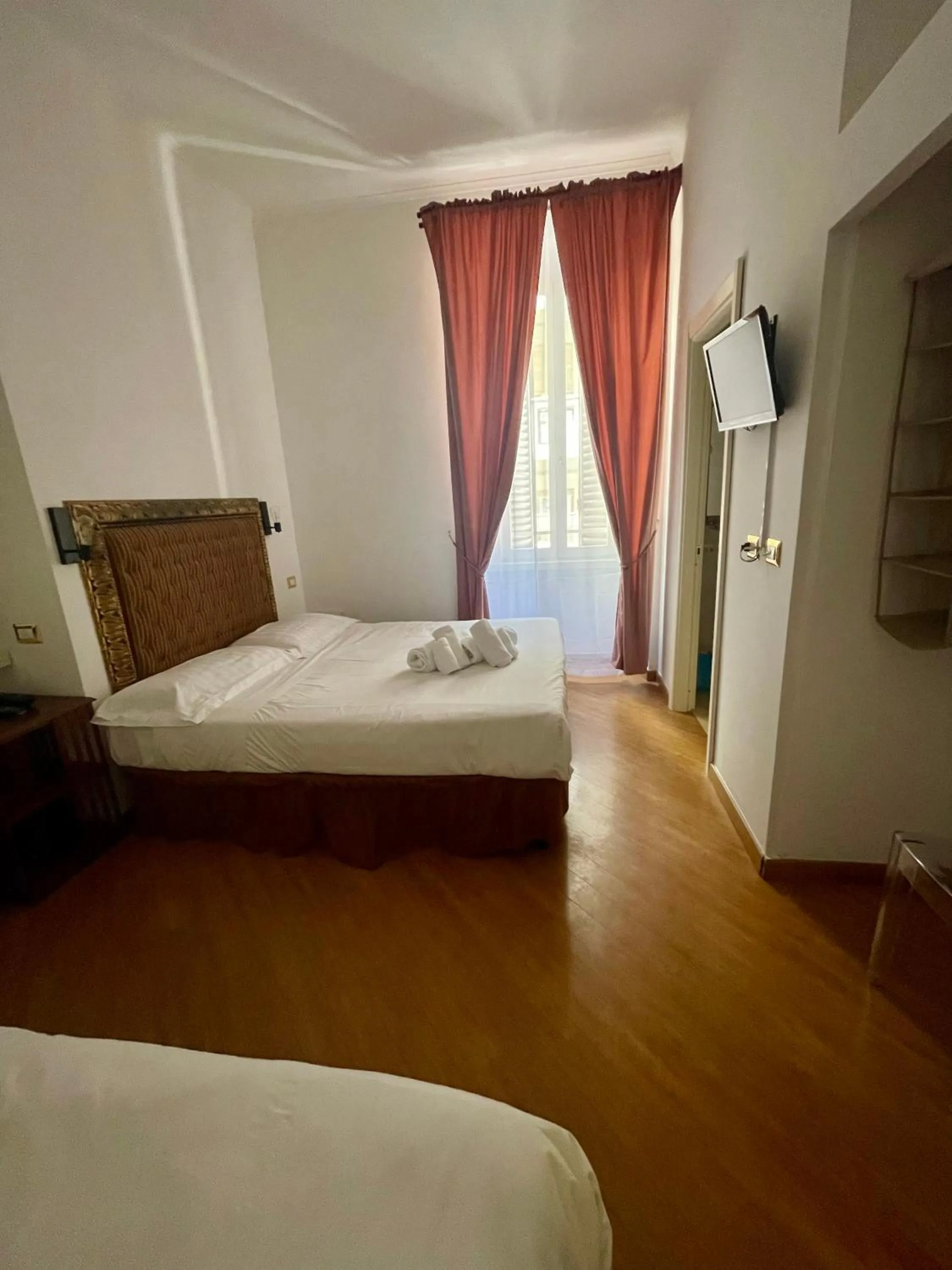 Bedroom, Bed in DCBoutiqueHotel