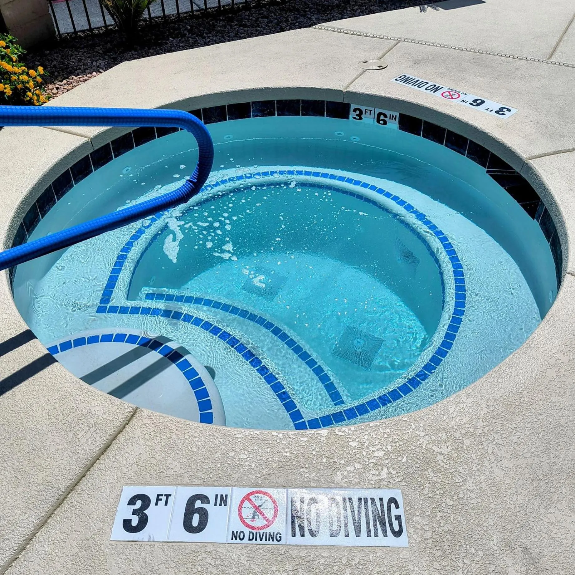 Hot Tub in Longhorn Boulder Highway