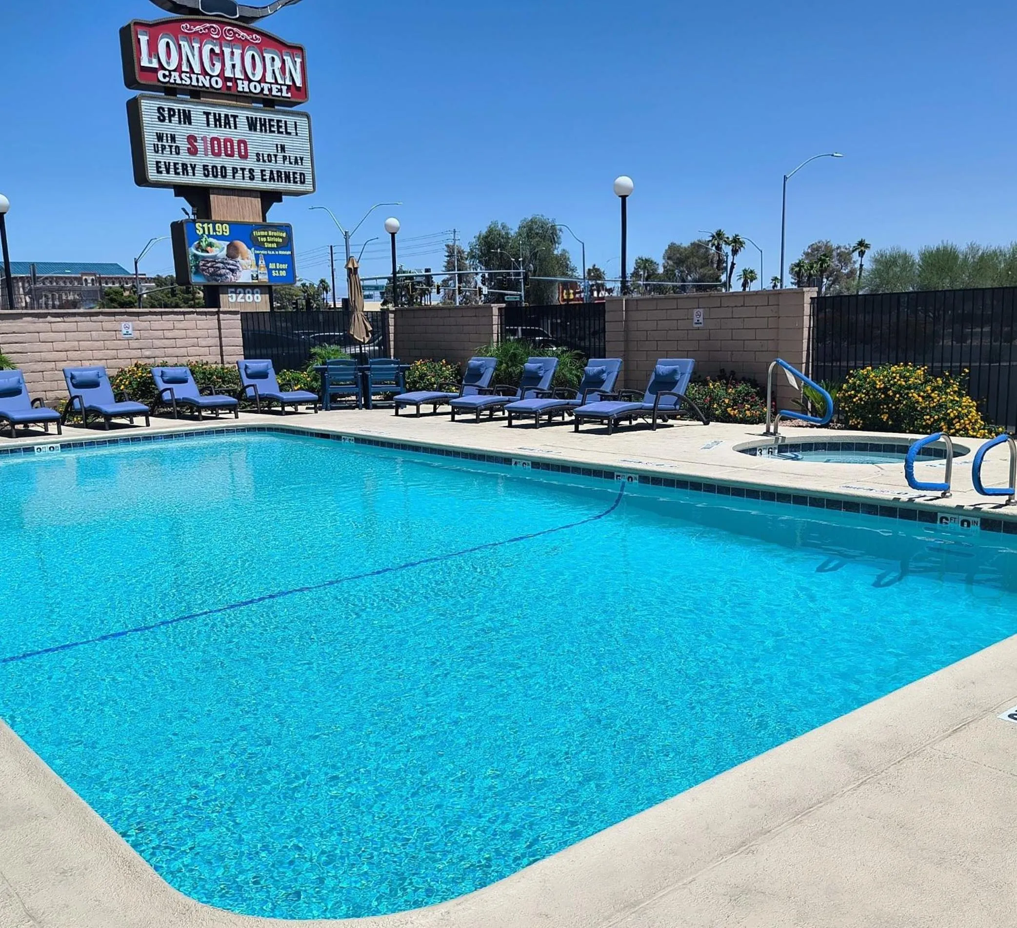 Hot Tub in Longhorn Boulder Highway
