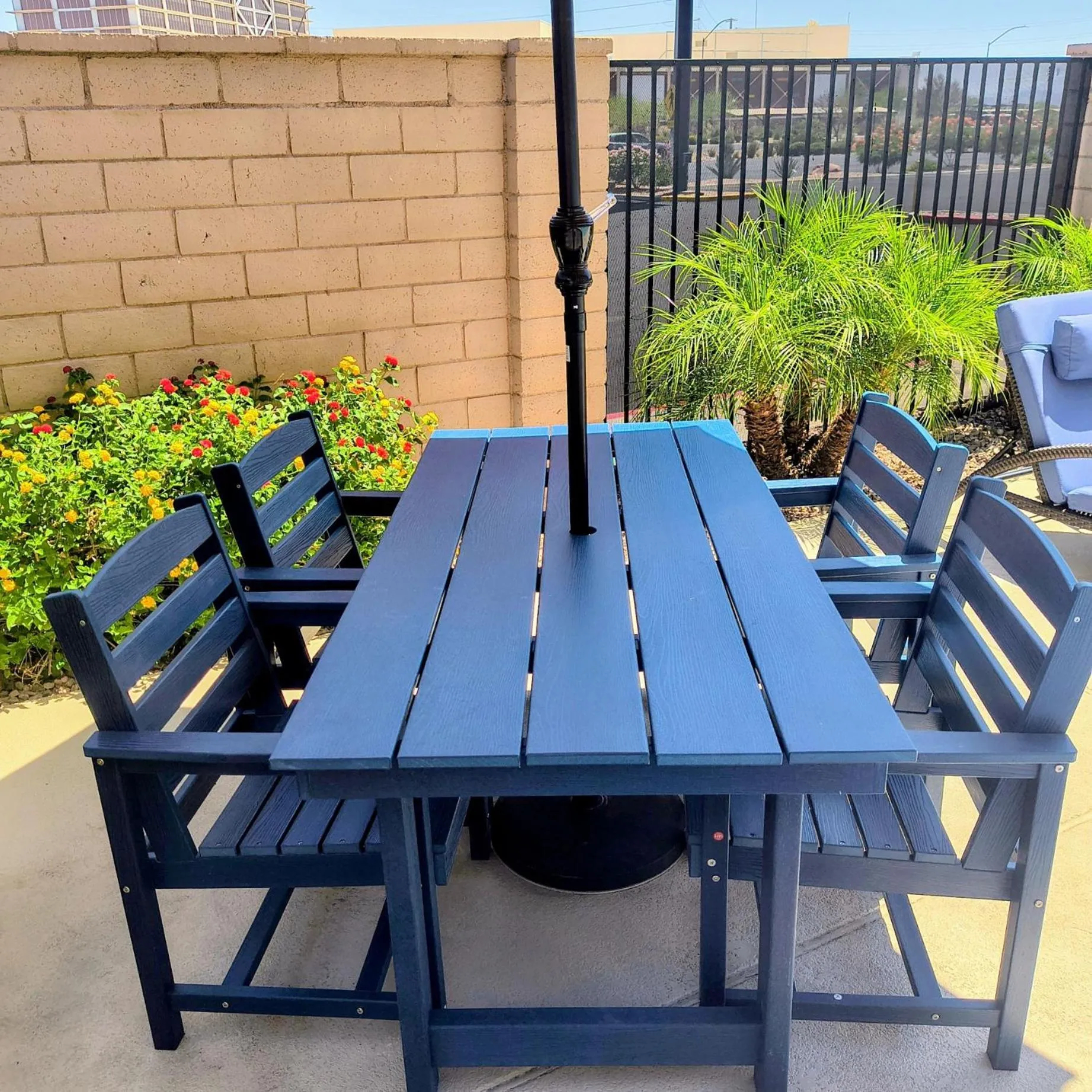 Seating area in Longhorn Boulder Highway