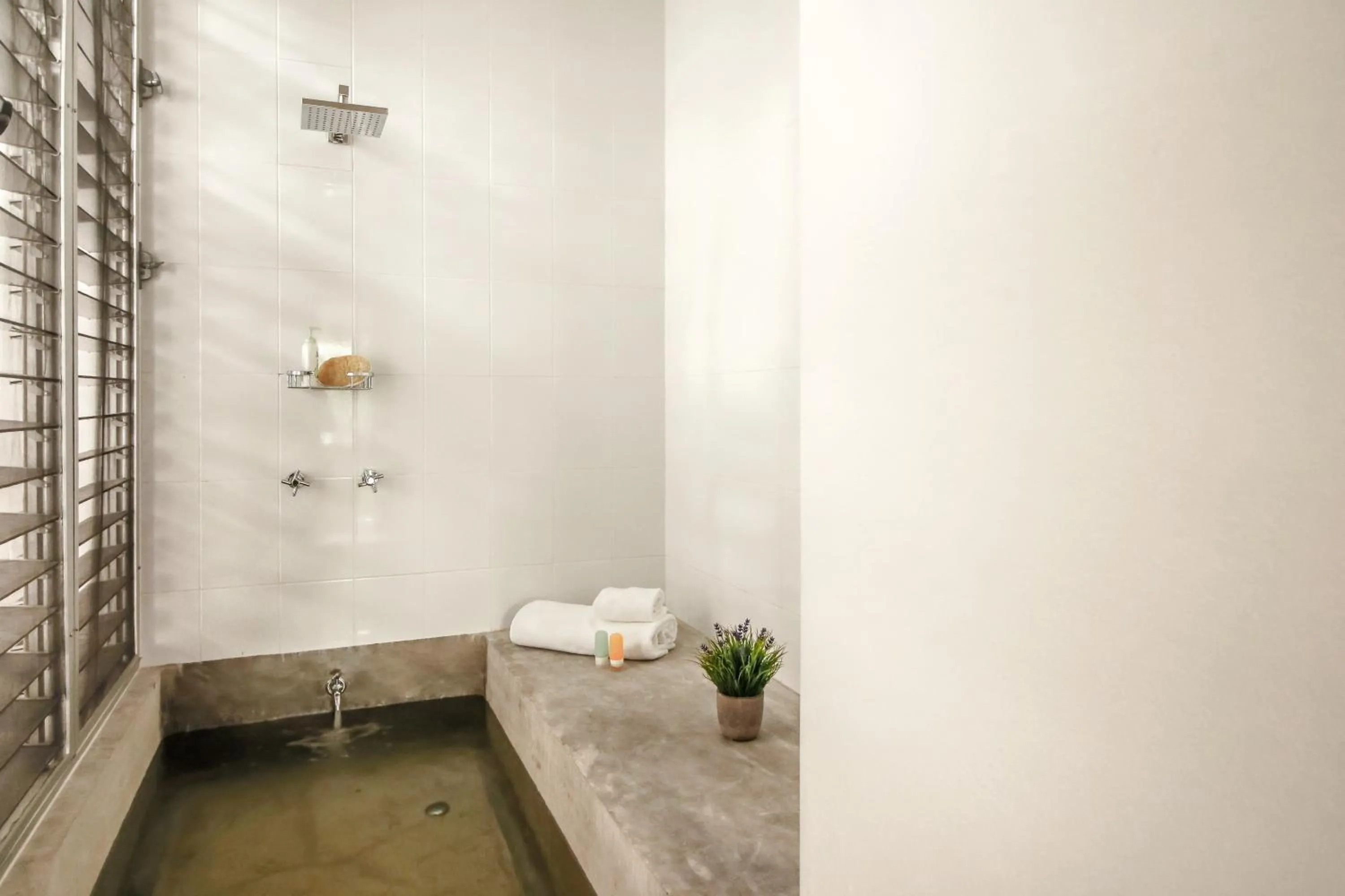 Shower in Casa de Piedra Tulum