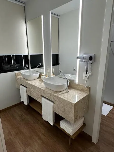 Bathroom in Condall Palace Hotel