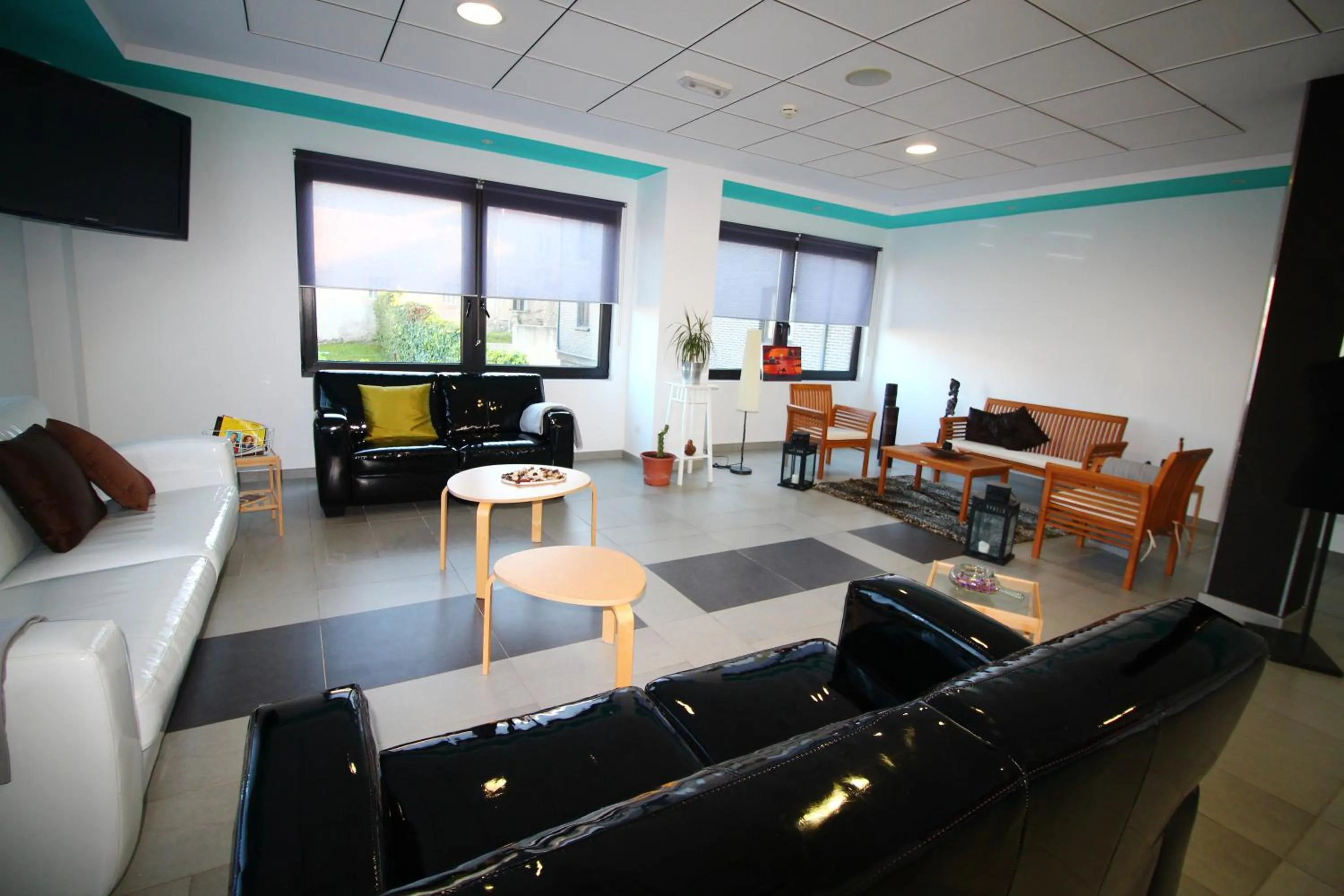 Communal lounge/ TV room in Calas De Liencres