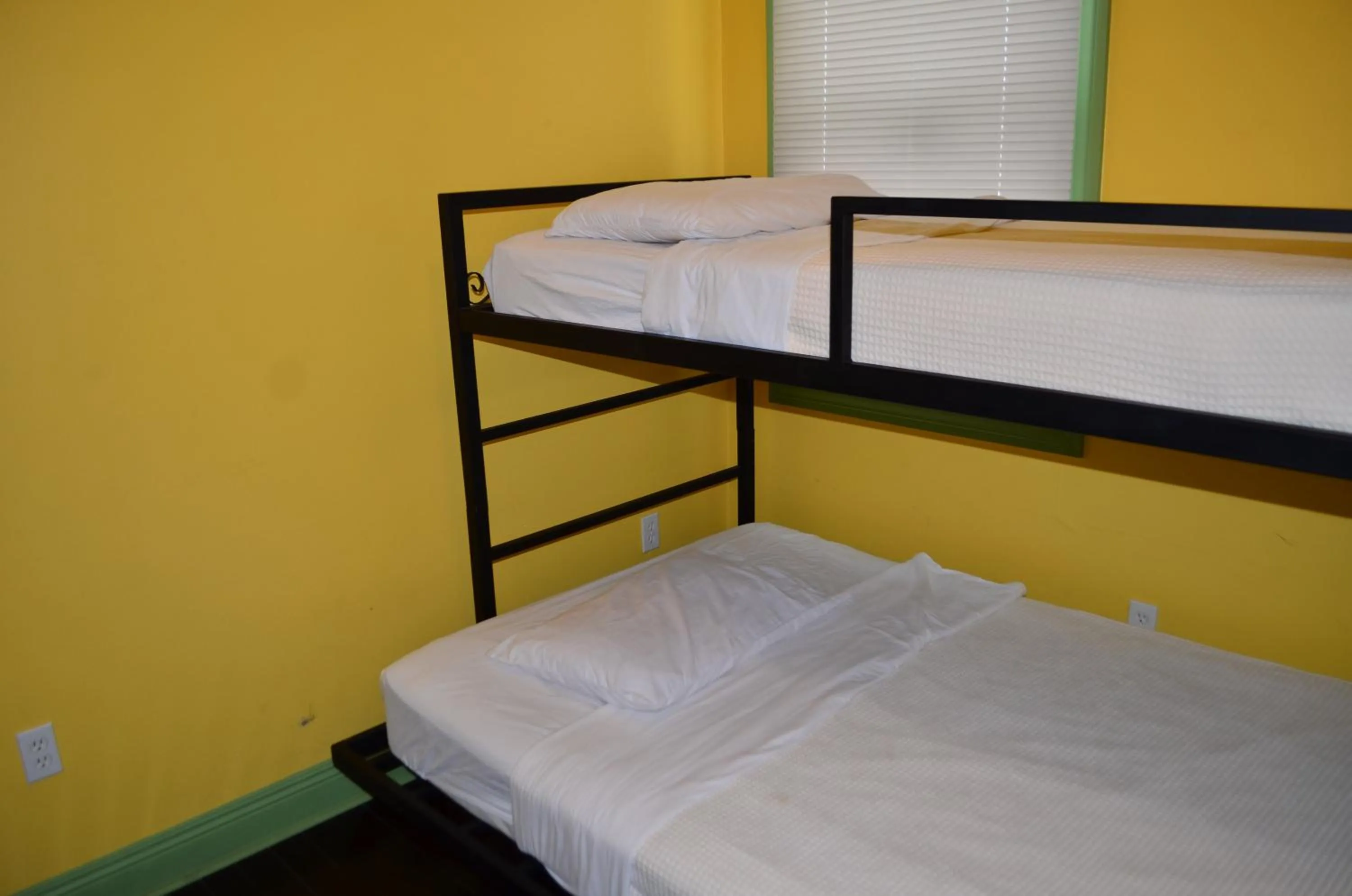 bunk bed, Bed in India House Hostel
