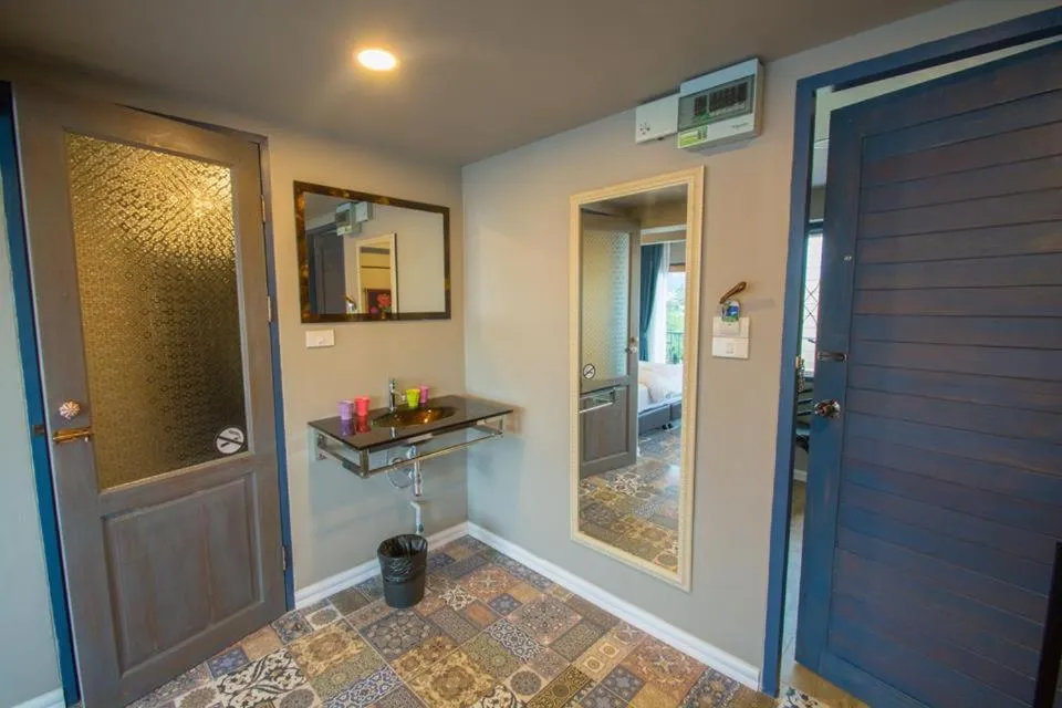 Photo of the whole room in Sridonchai Heritage, Night Bazaar Chiang Mai