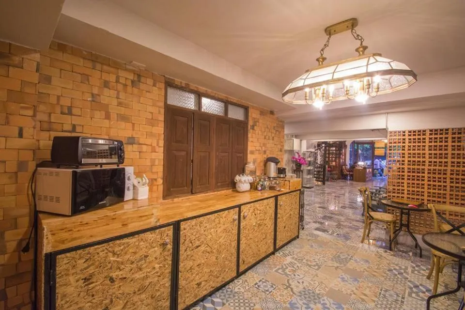 Communal kitchen in Sridonchai Heritage, Night Bazaar Chiang Mai