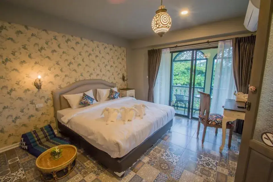 Superior Double Room with City View in Sridonchai Heritage, Night Bazaar Chiang Mai Superior Double Room with City View in Sridonchai Heritage, Night Bazaar Chiang Mai