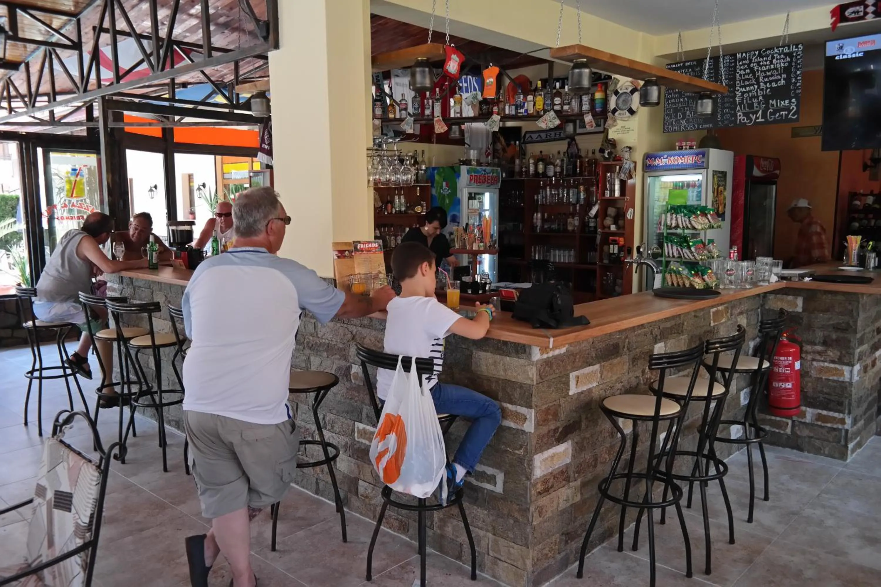 Friends Family Hotel