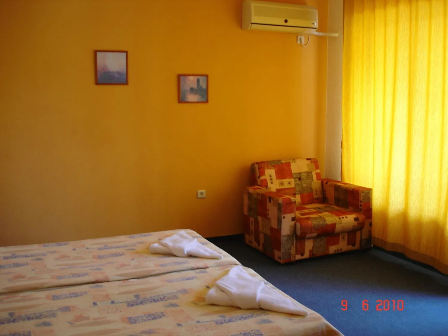 Decorative detail in Friends Family Hotel