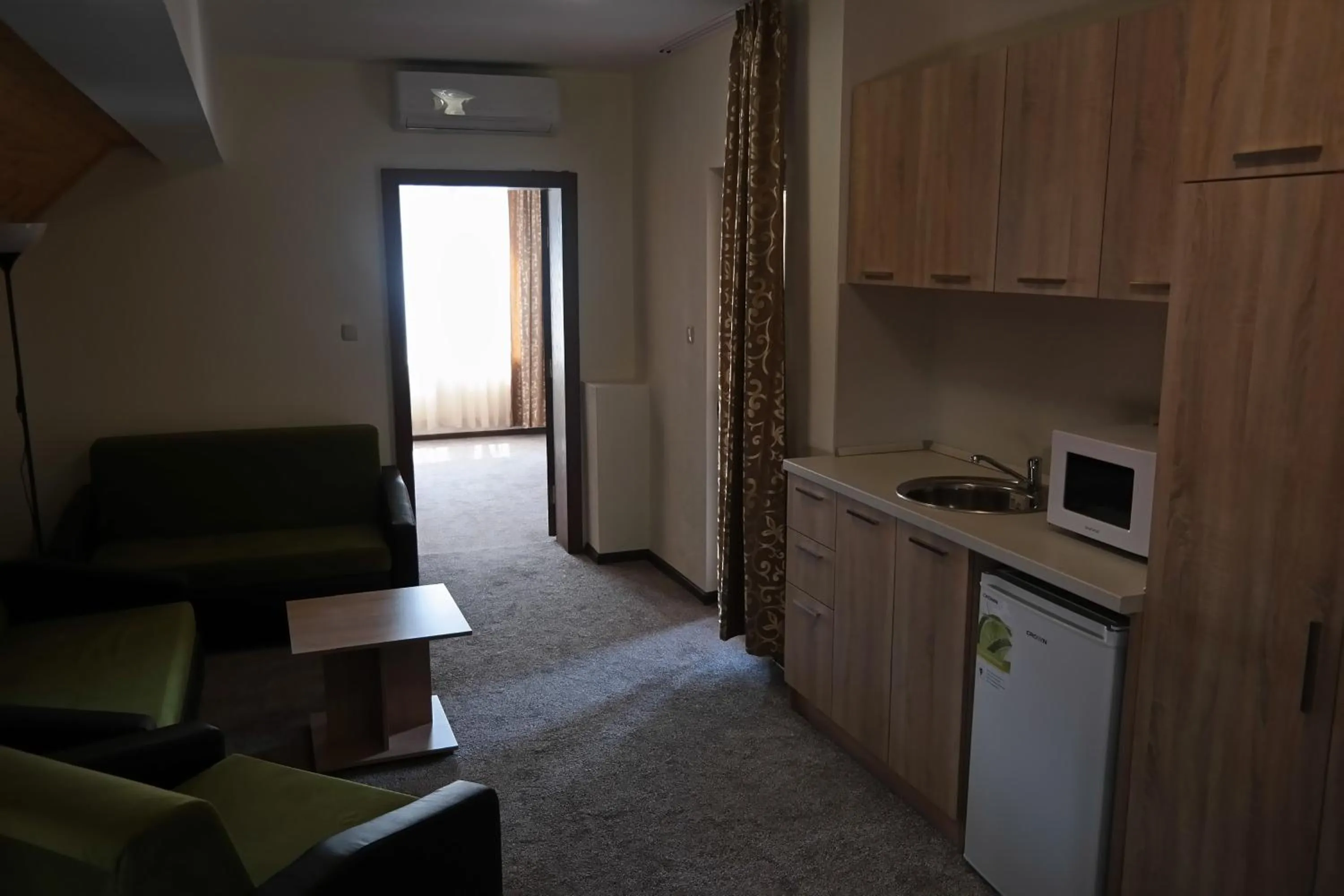 Photo of the whole room in Friends Family Hotel