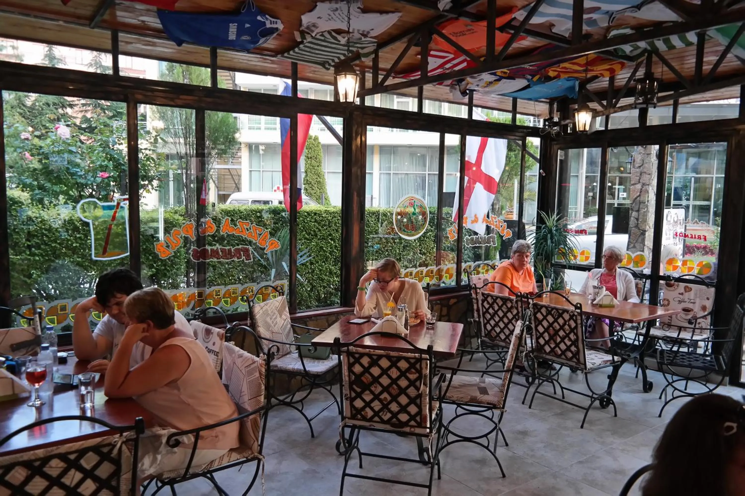 Friends Family Hotel