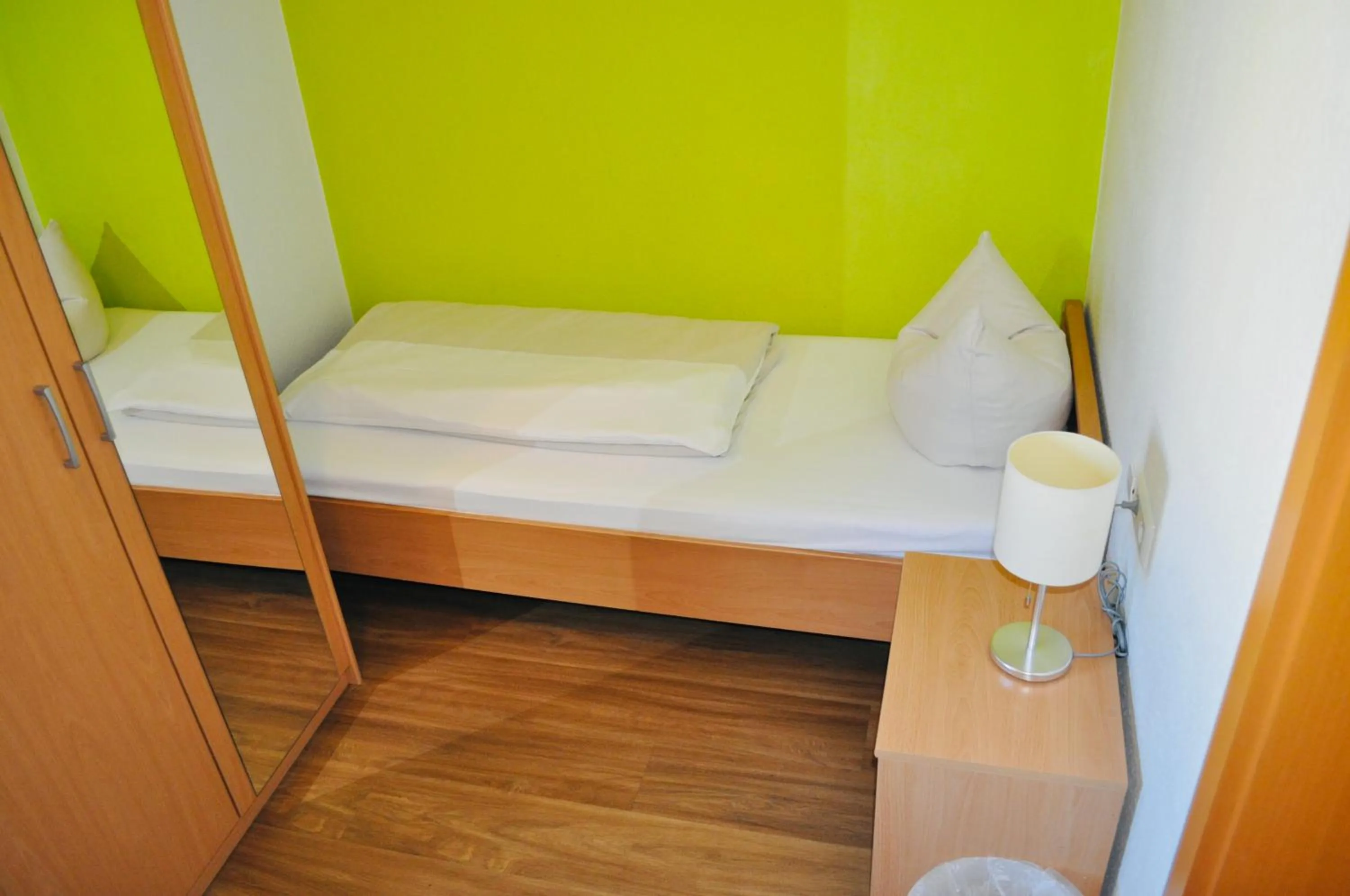 Bed in Hotel Discovery