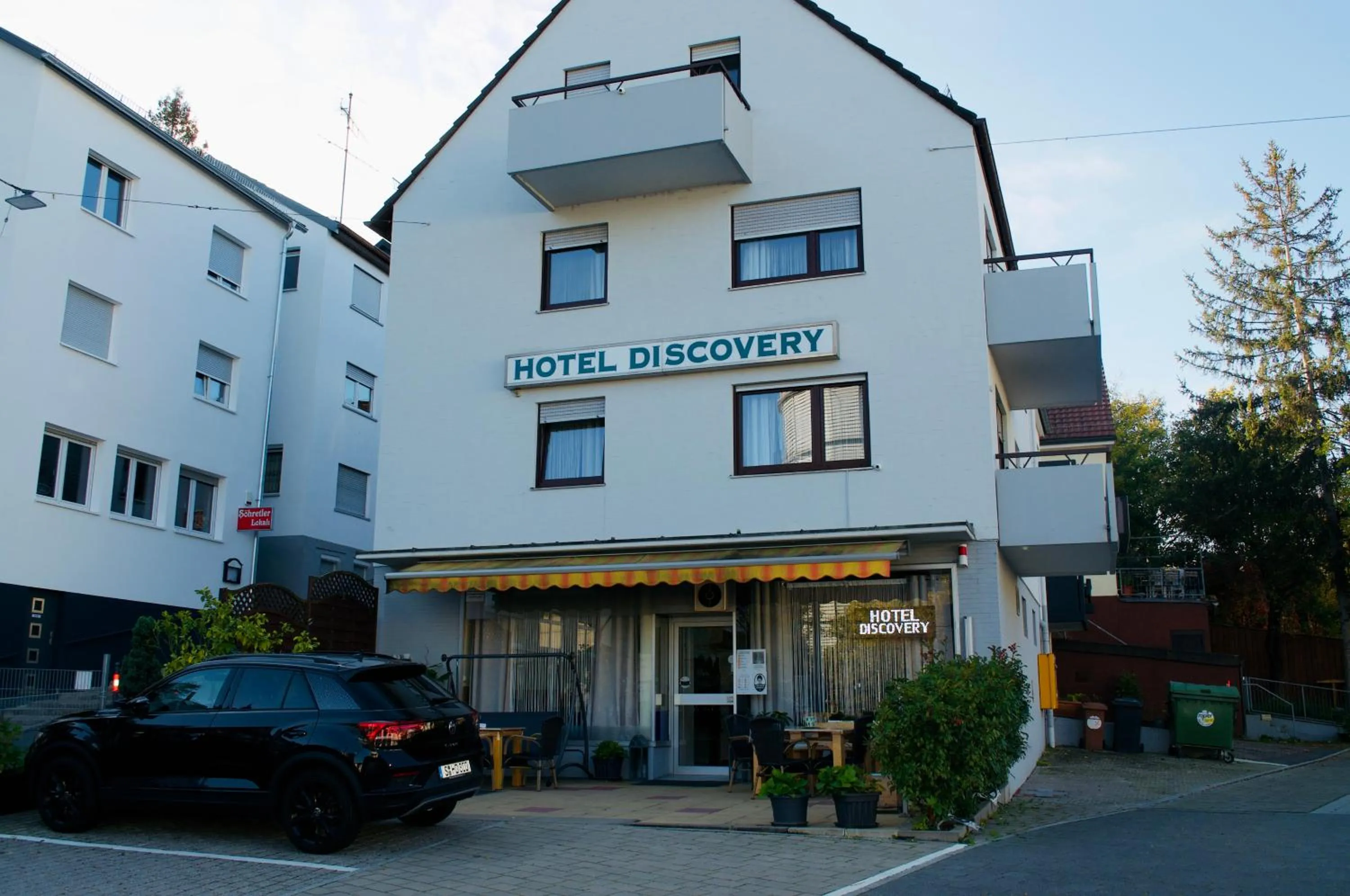 Property building in Hotel Discovery