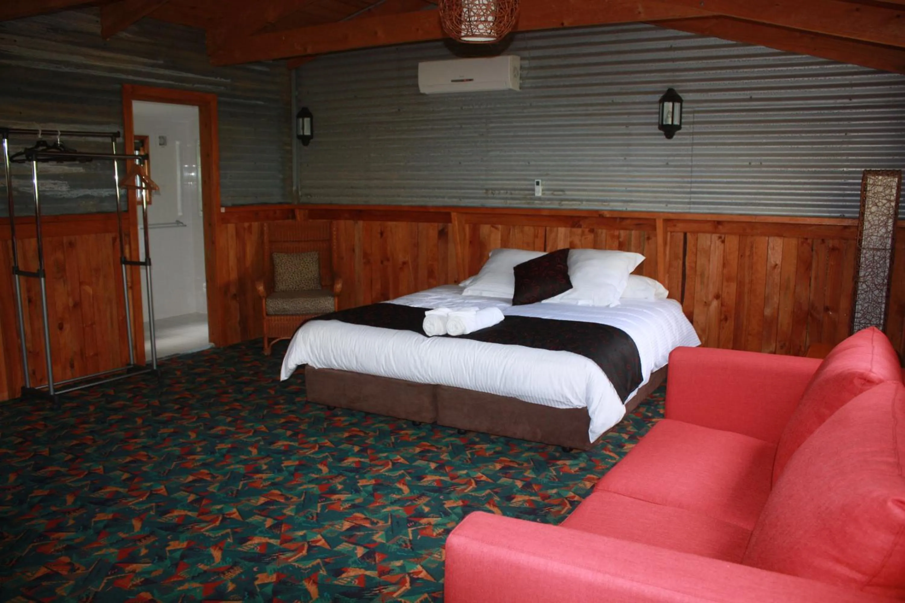 Loxley On Bellbird Hill