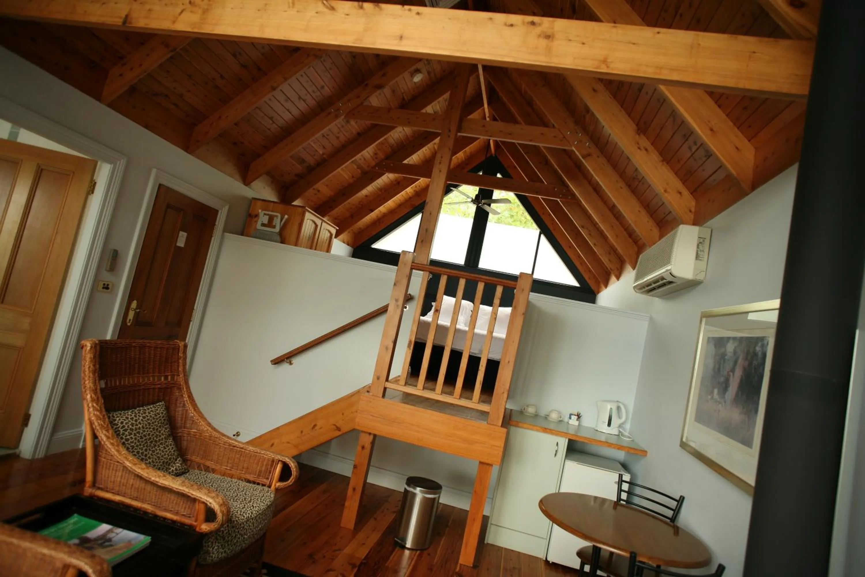 Loxley On Bellbird Hill