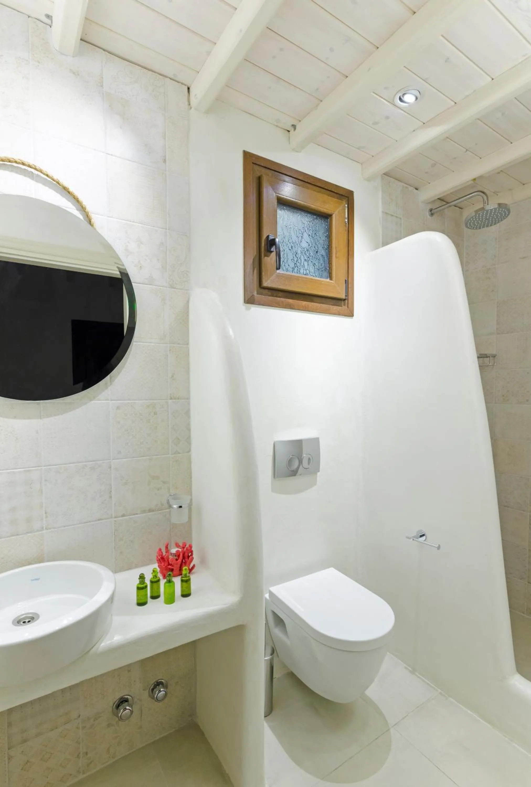 Shower in Hotel Castillio