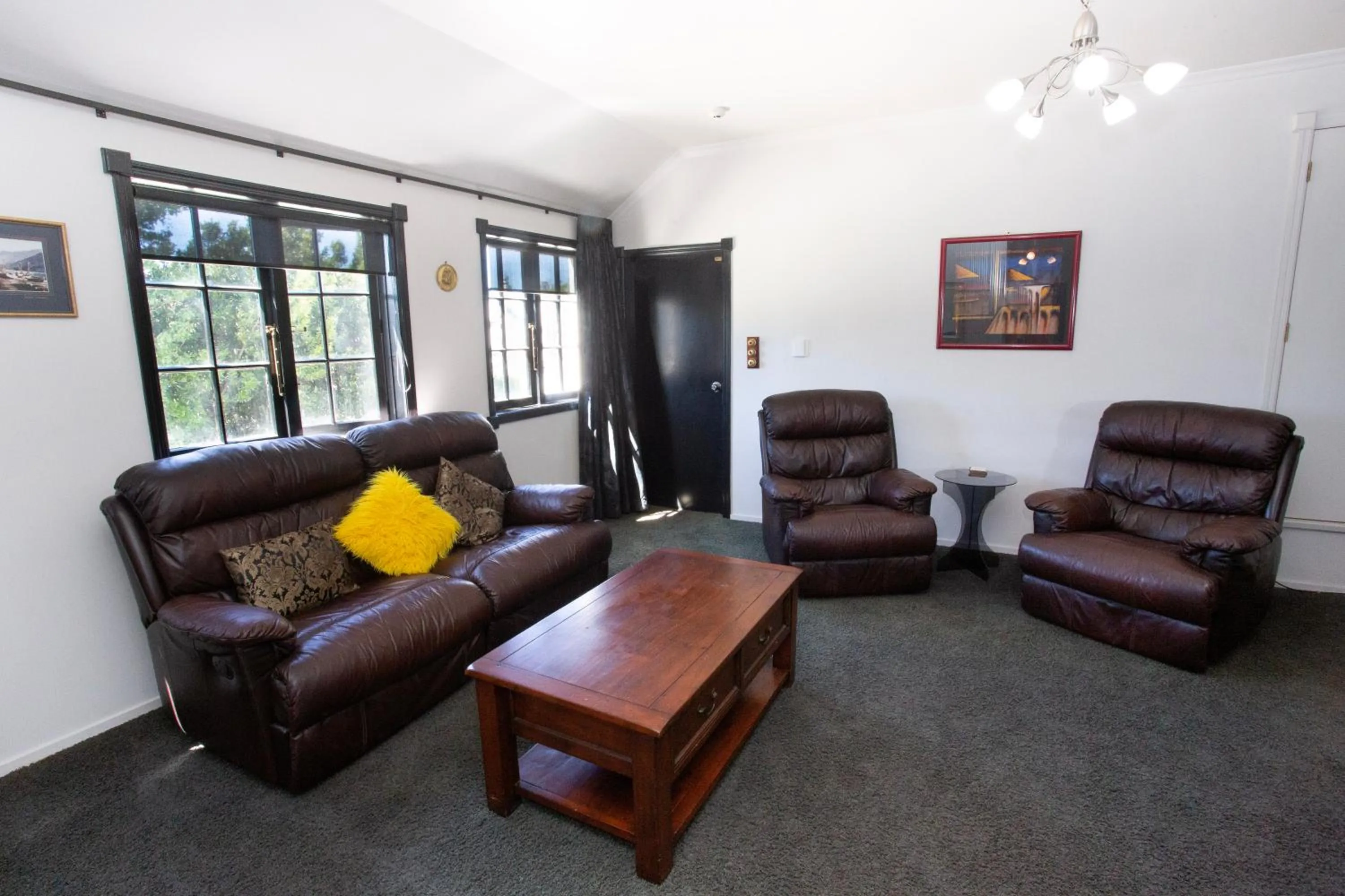 Lounge or bar in Cork And Keg